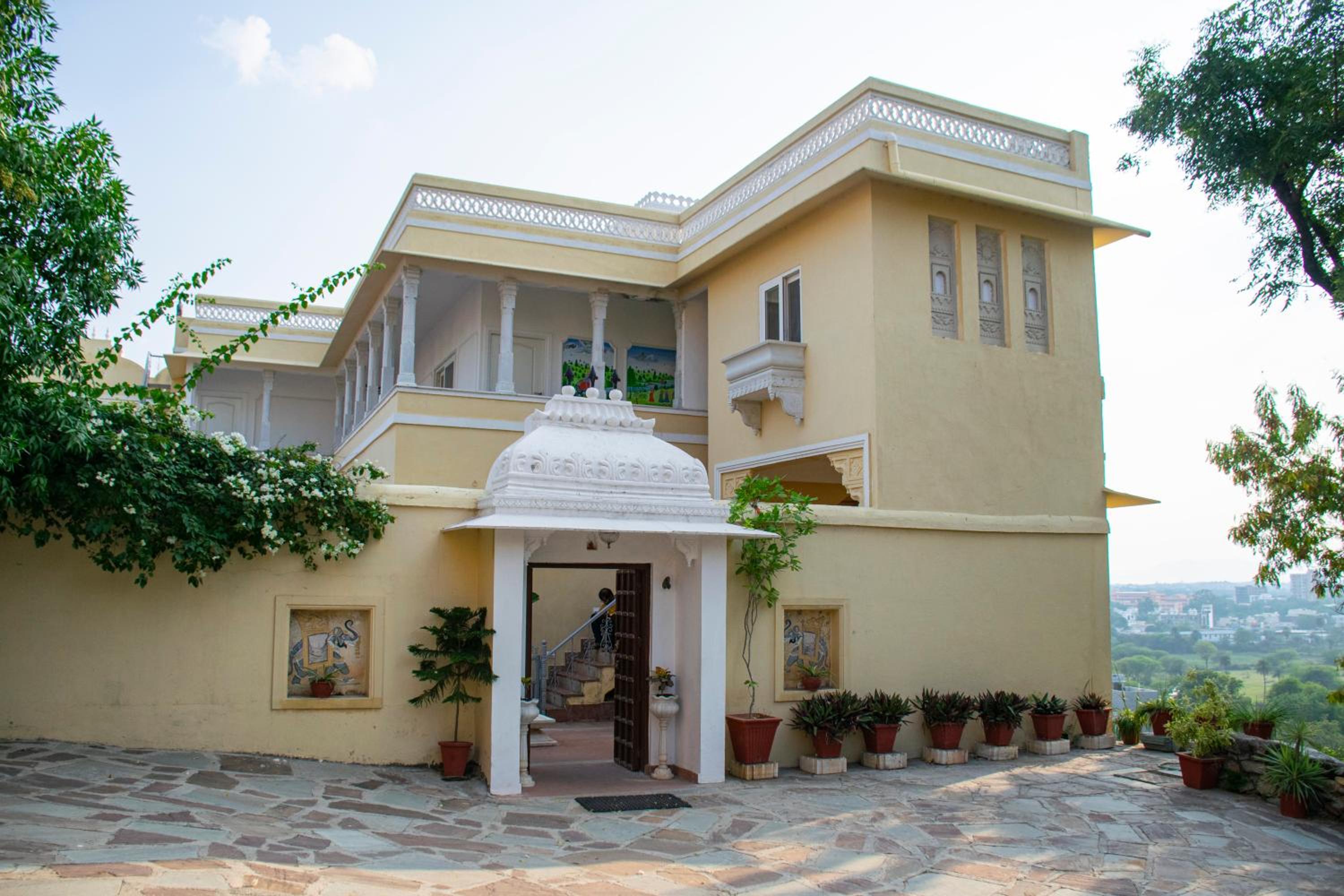 Udaipur Vacations - Titardi Garh- 18th Century Castle Homestay - Property Image 4