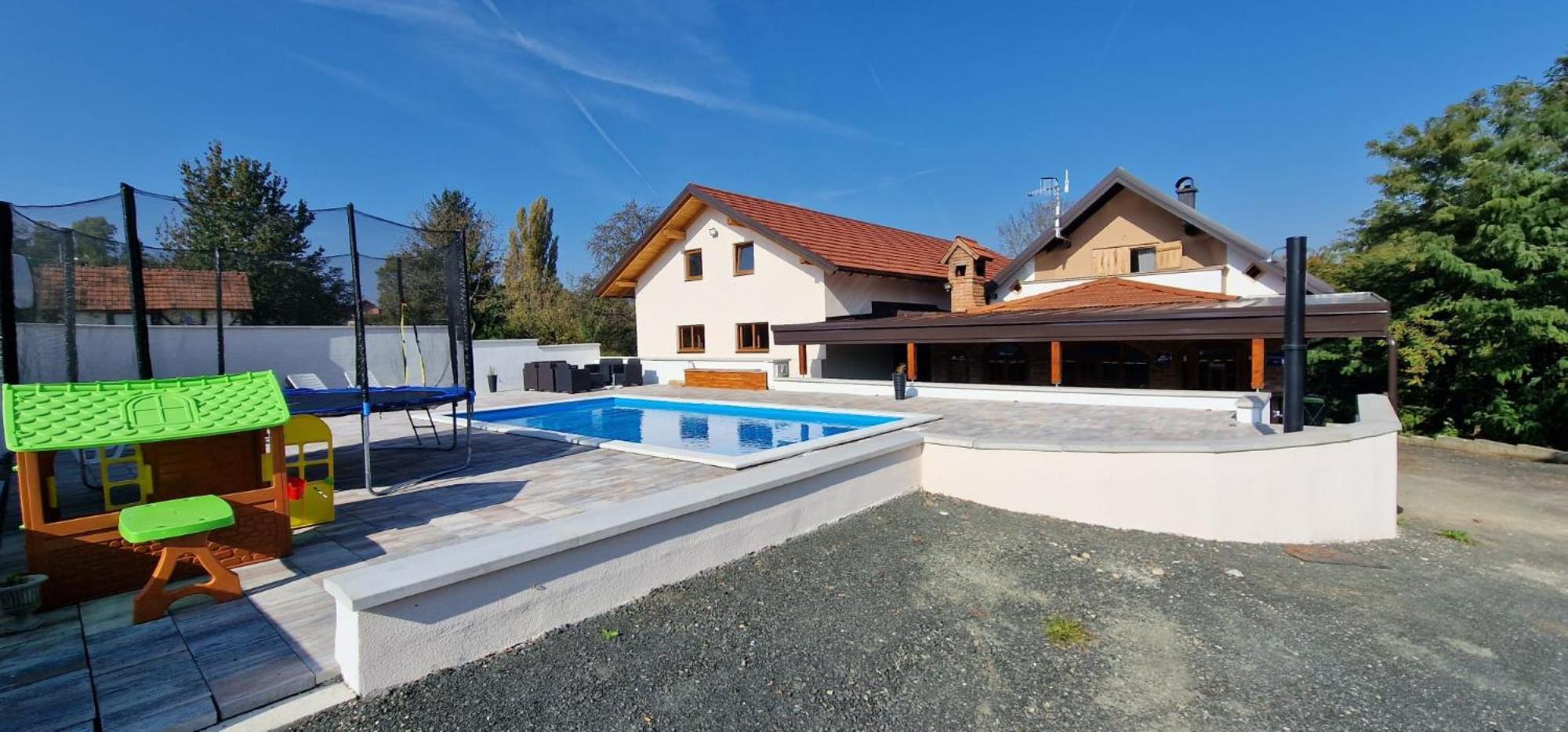 Bazen & Spa Oasis Budimberg view 3