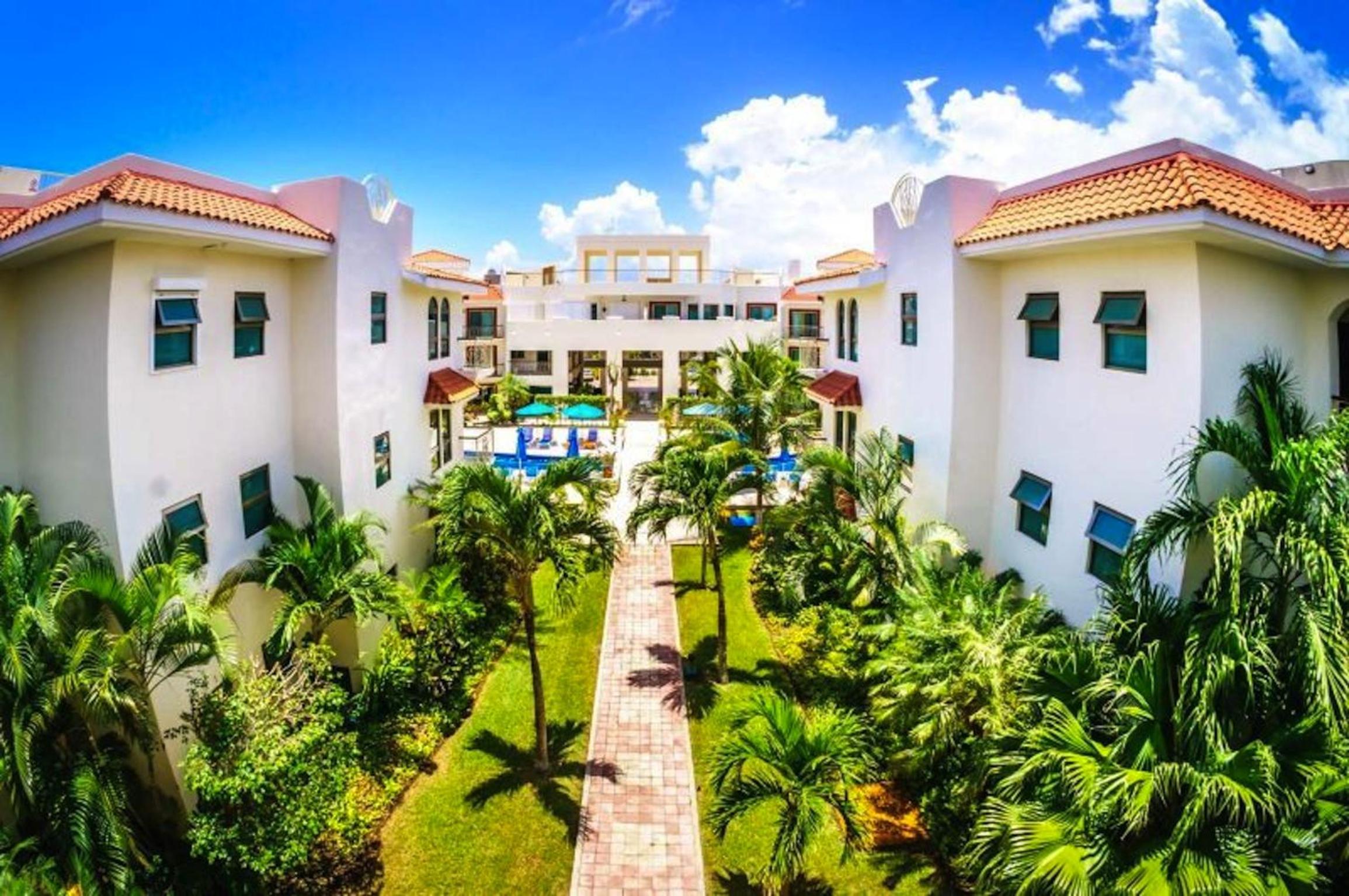 Paseo Luxury Suites view 5