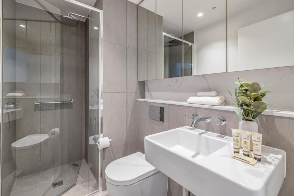Stylish 2 bed Stature Southbank
