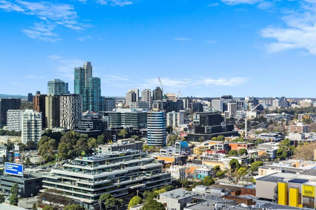 Stylish 2 bed Stature Southbank