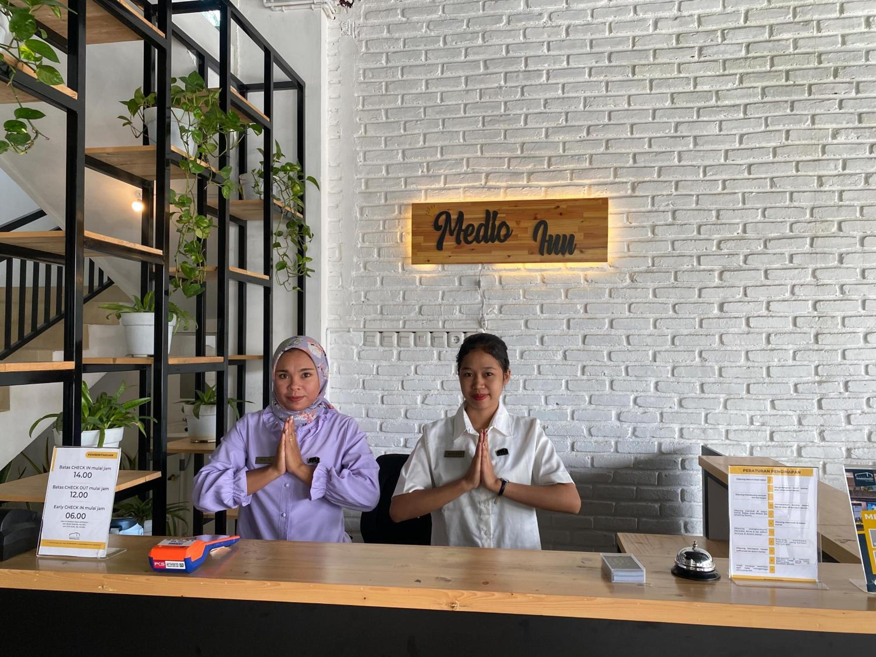 Urbanview Hotel Medio Inn Palu by RedDoorz view 4