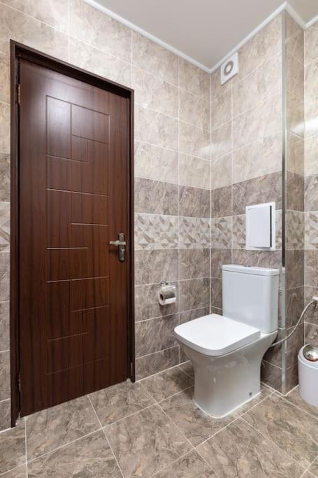 Comfy Apartment with Private Parking