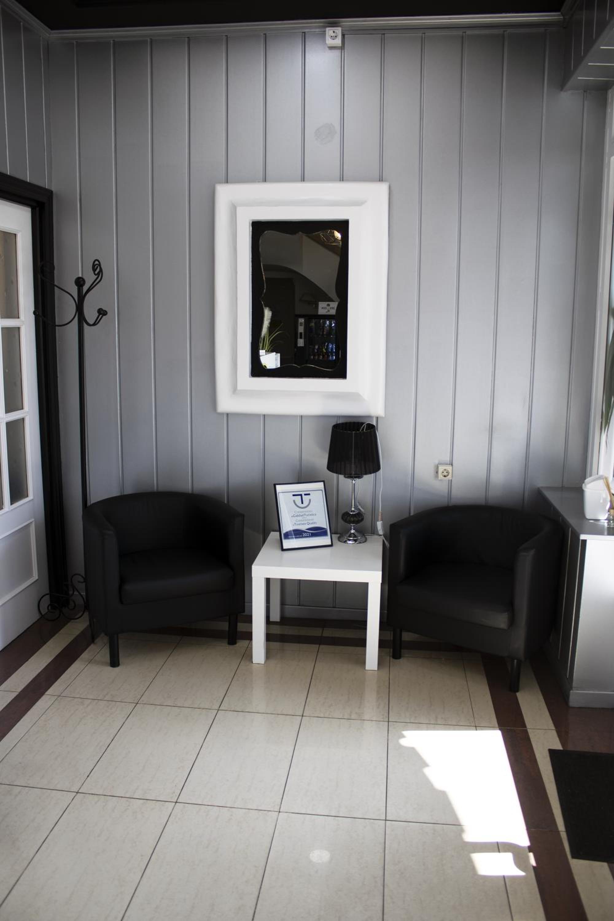 Hostal Valdepeñas by Bossh! Hotels