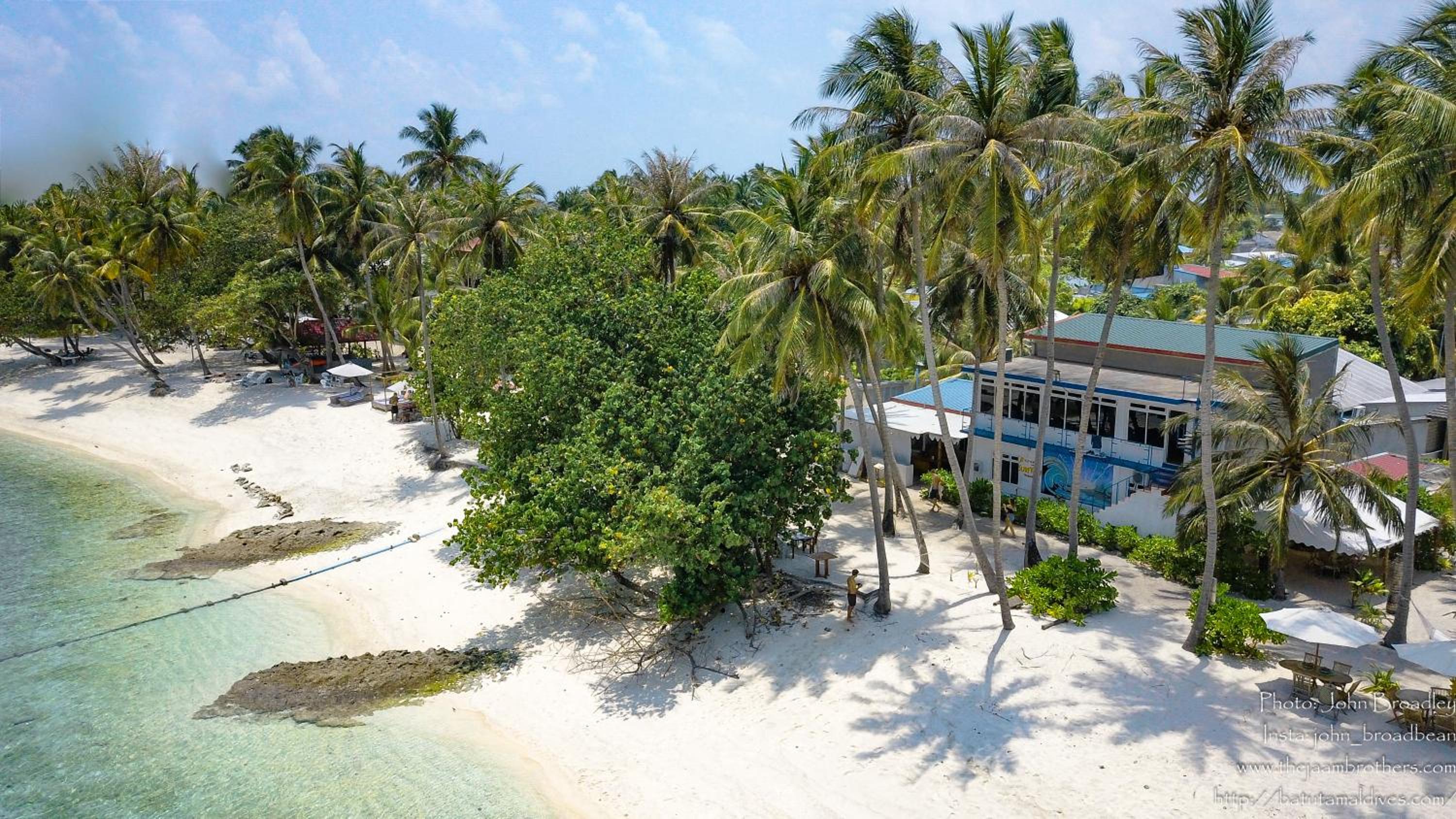 Batuta Maldives Surf View
