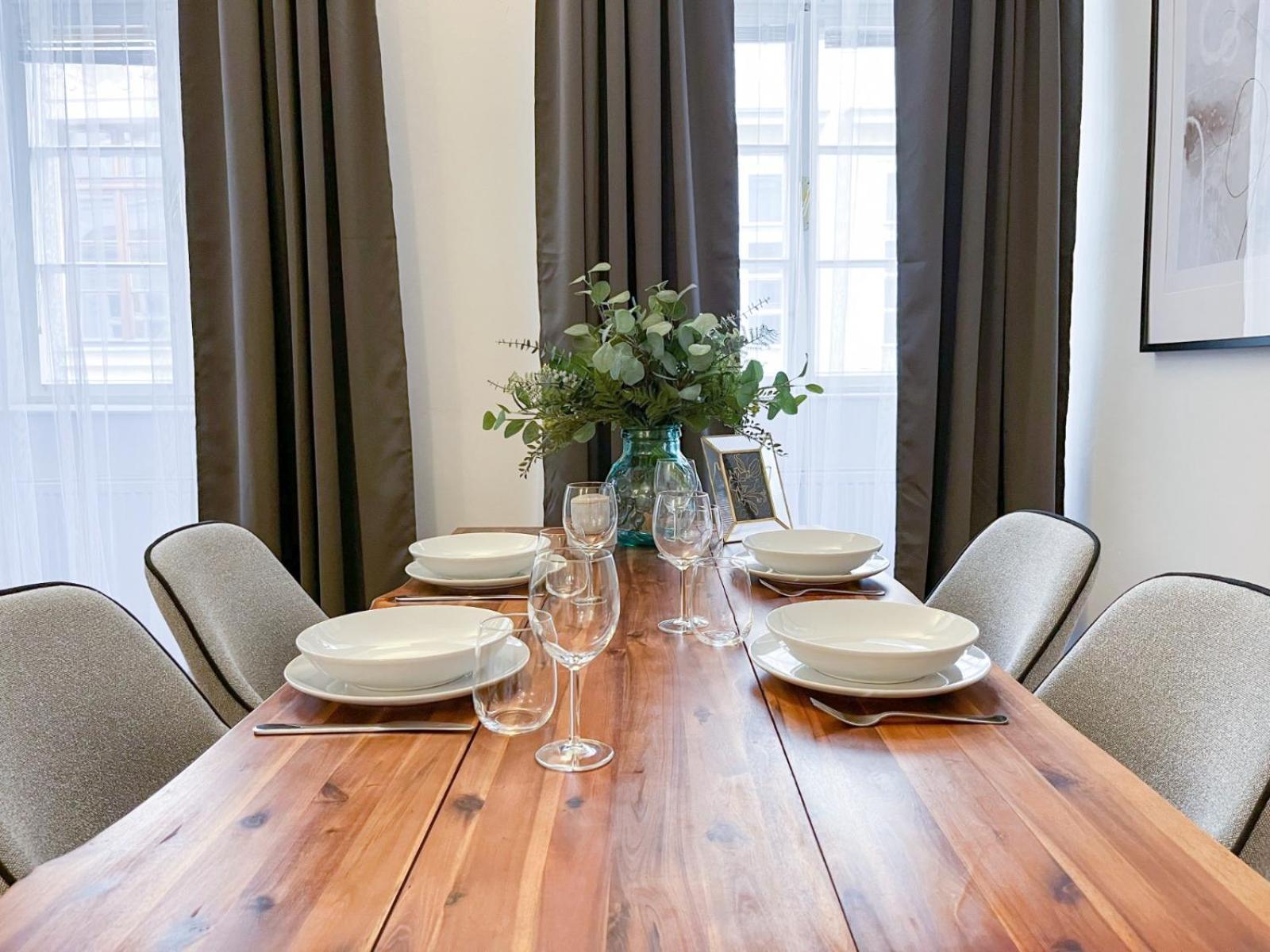 Best Price & Location - Historic Square Residency