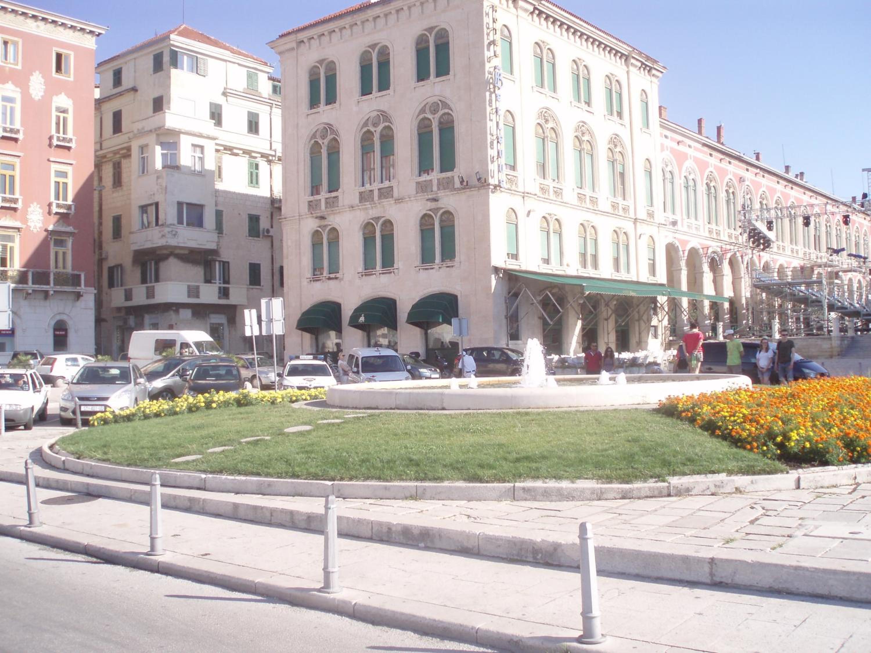 Riva Waterfront Apartments