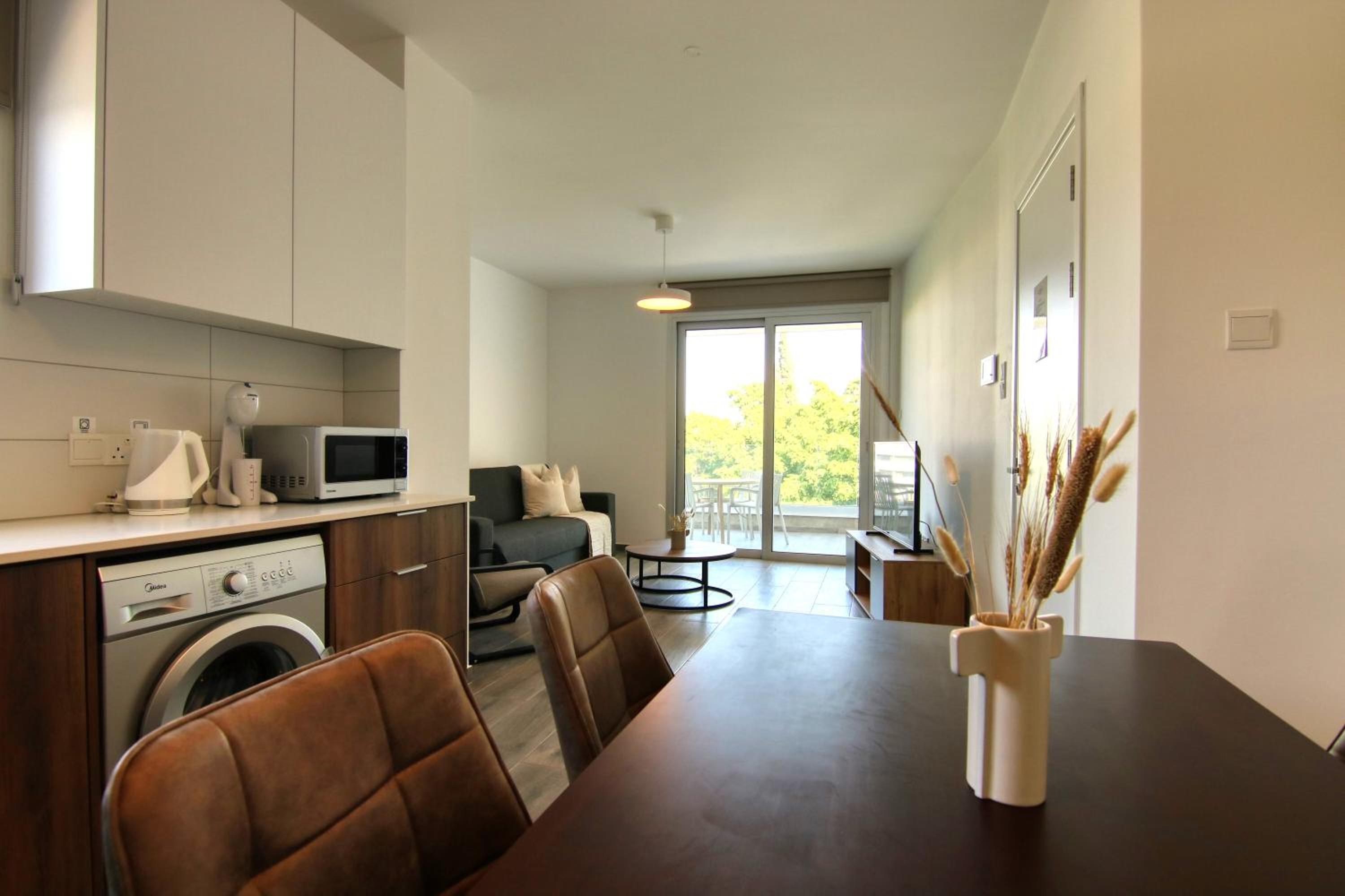Phaedrus Living Coral Suites Seabreeze