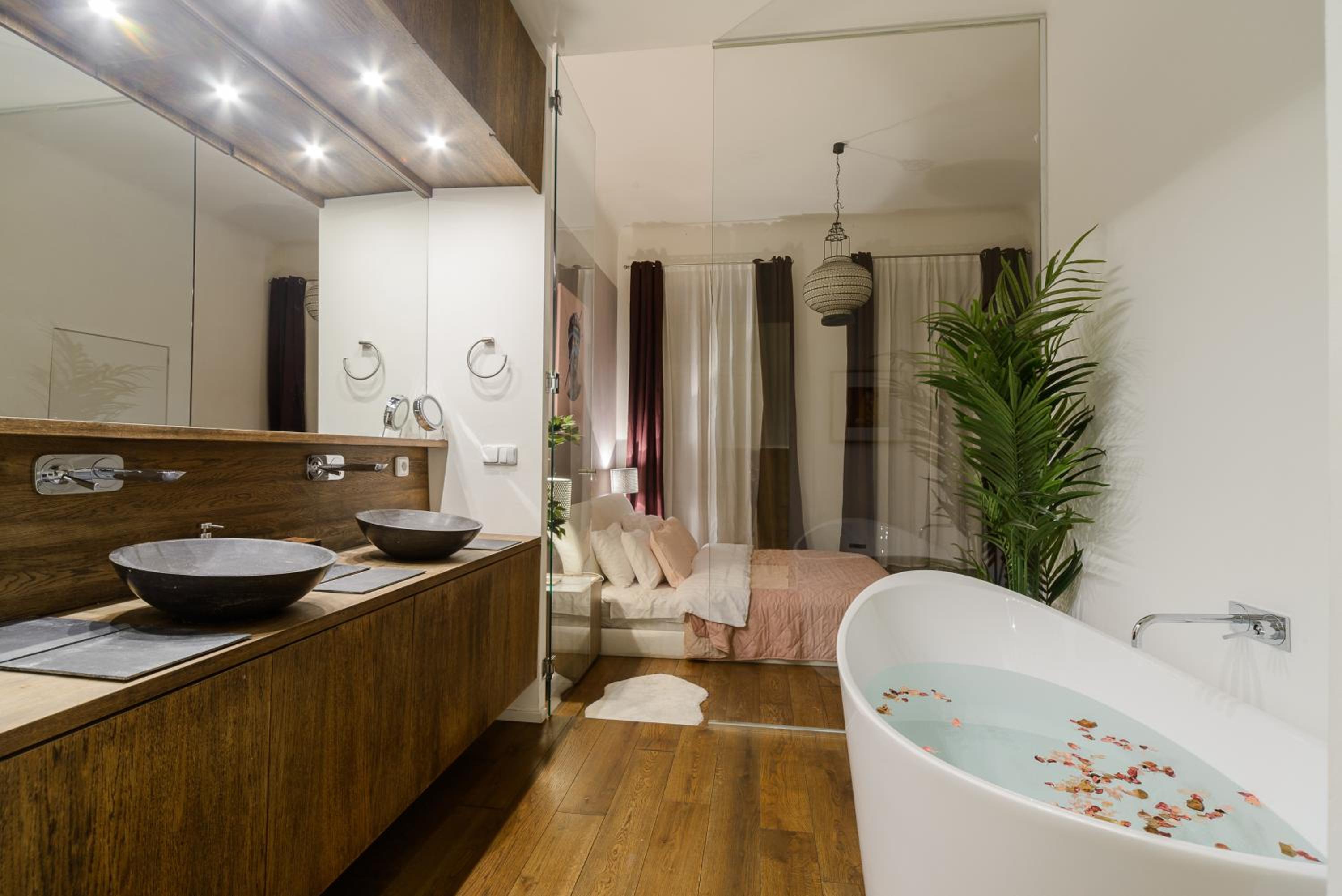Spacious apartment near Wenceslas Square with master bed