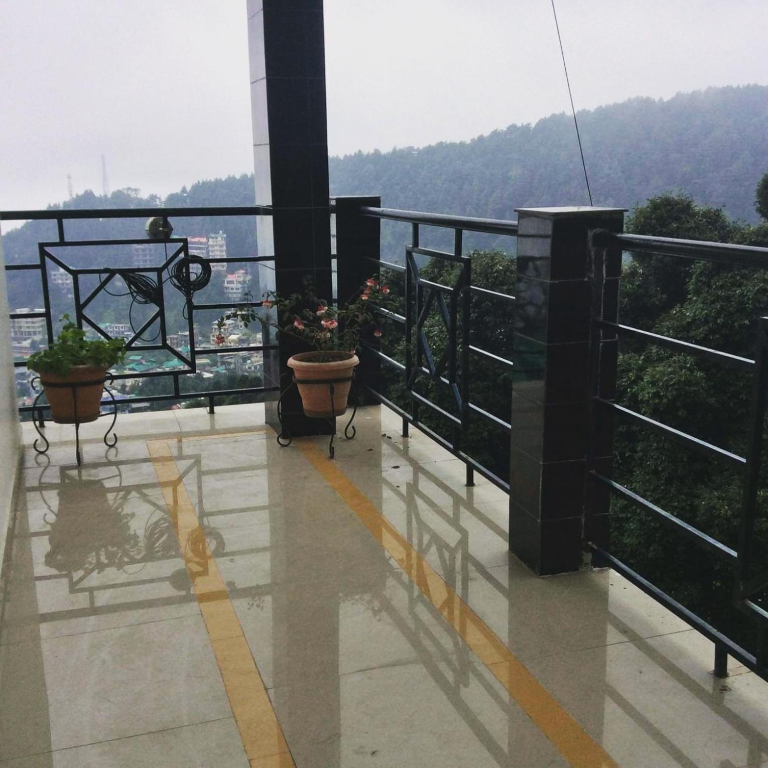 Oasis Guest House Bhagsu D'shala