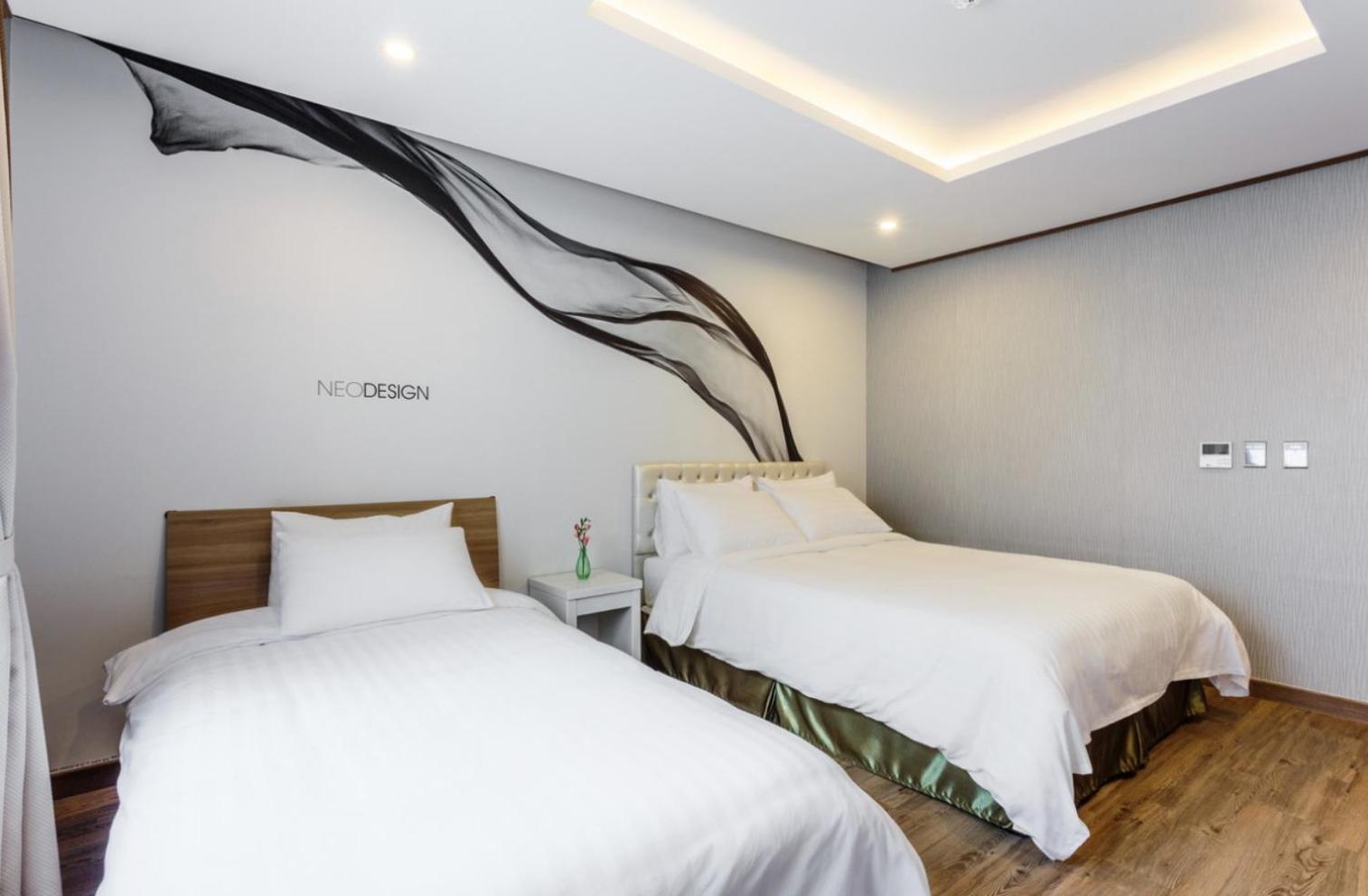 Rex Hotel