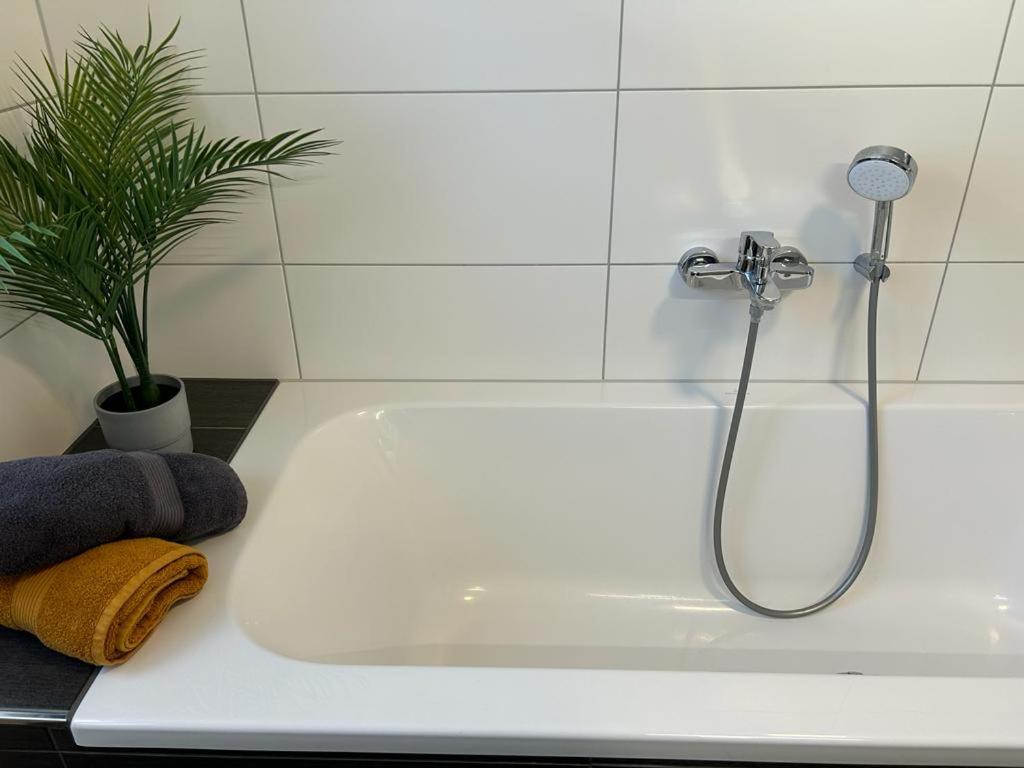 Exklusive Ferienwohnung bei Berlin, bis 5 Gaste, groe Terrasse, Garten - Property Image 29