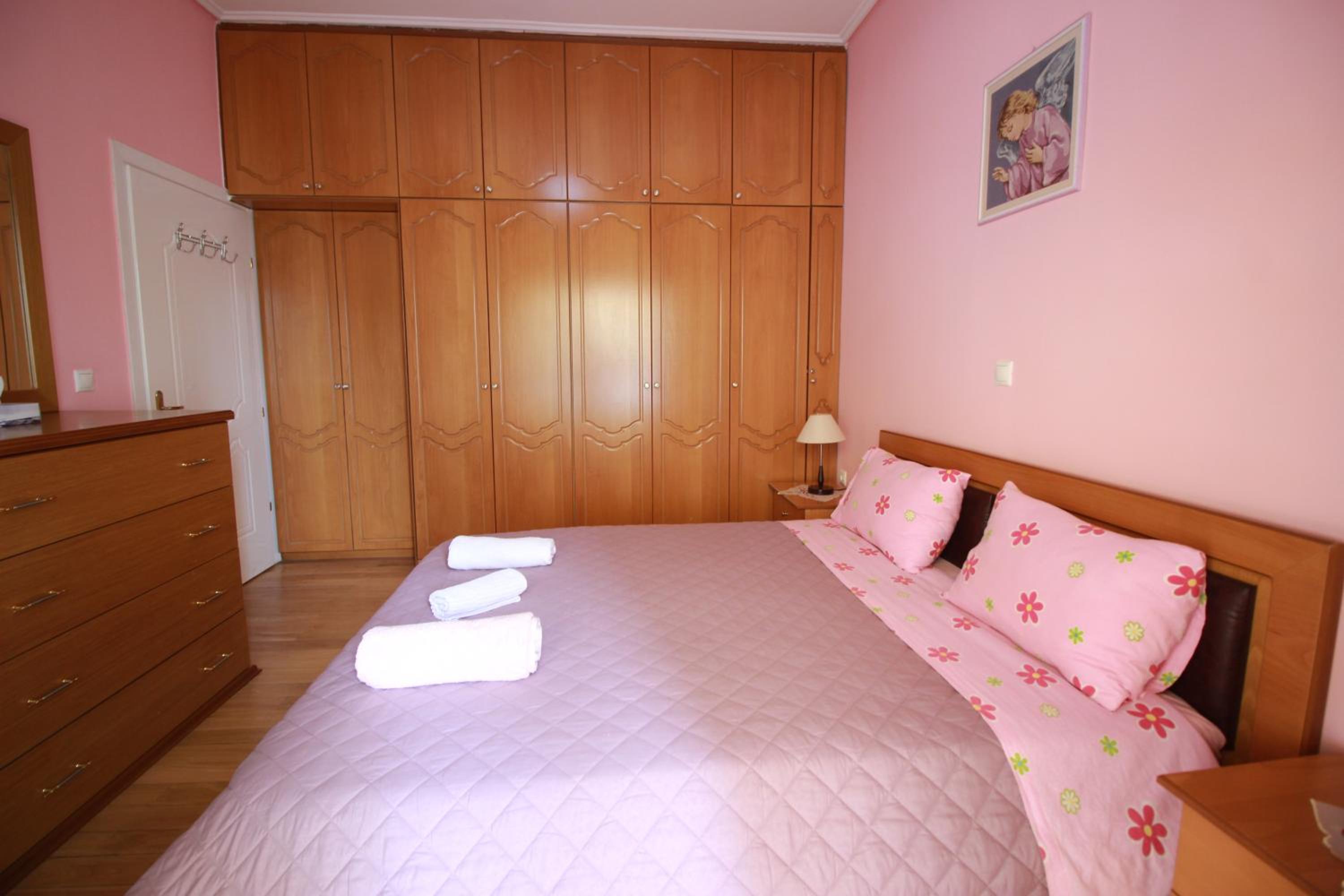 Elida Apartments