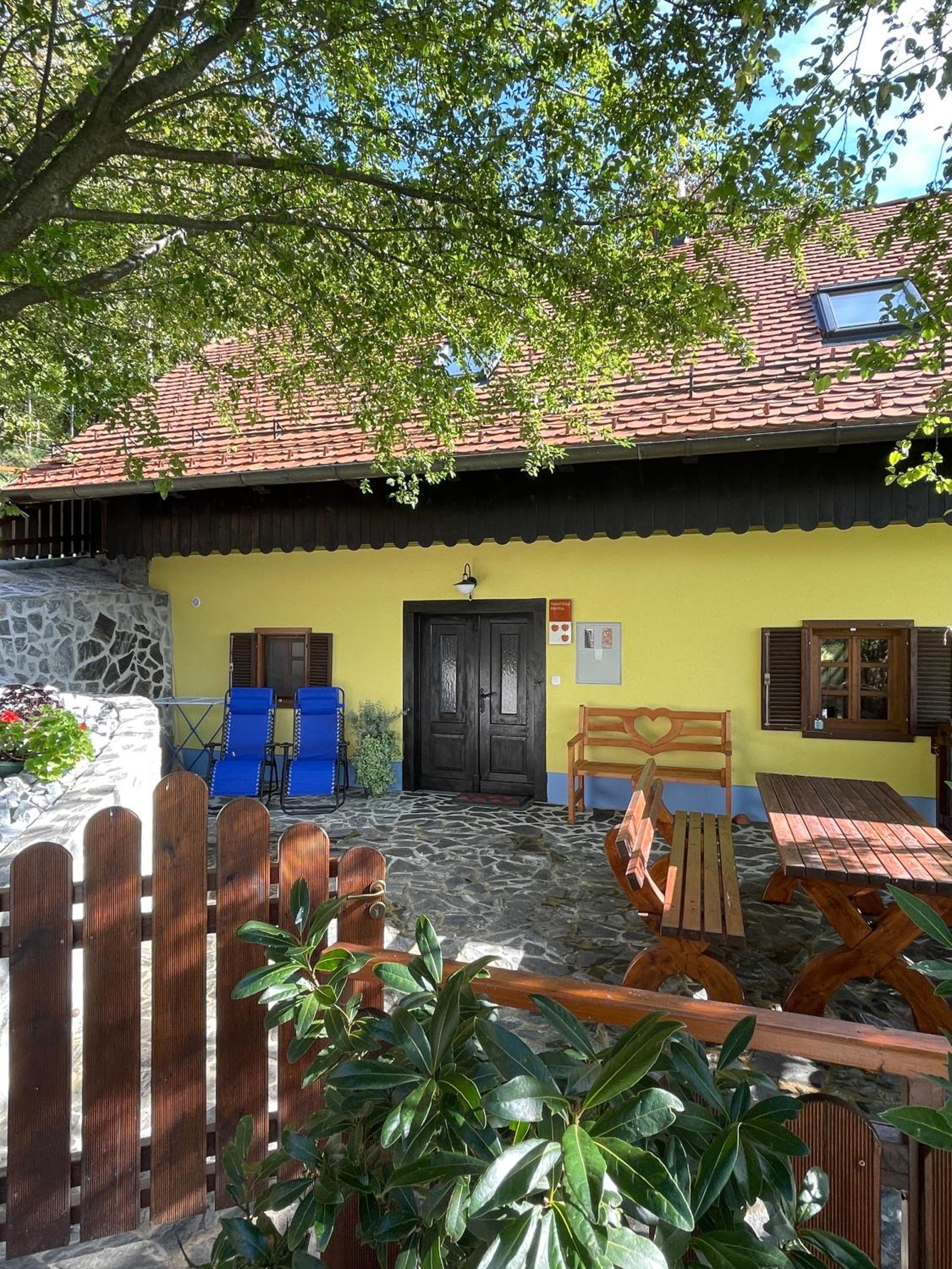 Boutique Farm Hrovat