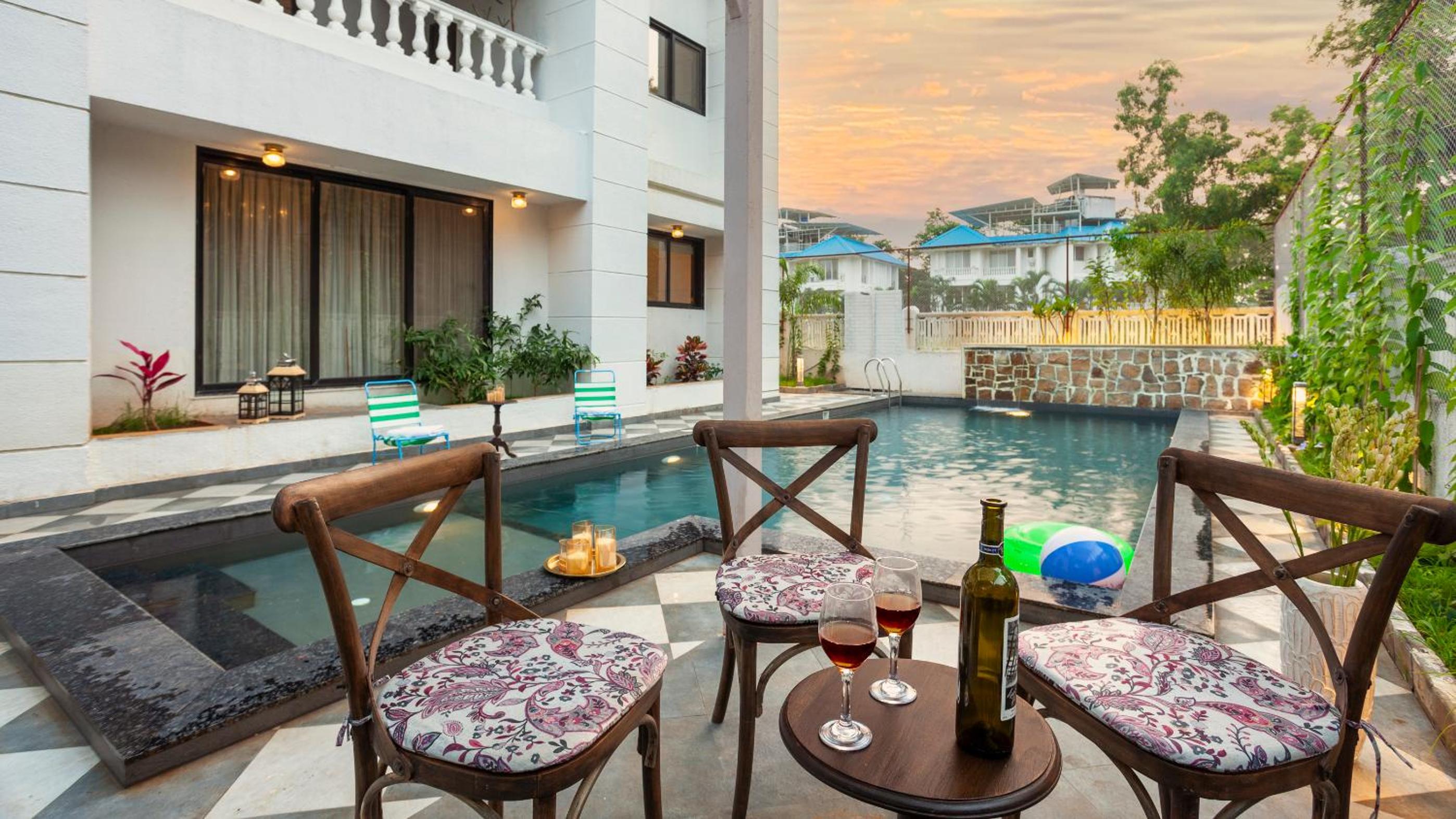 Ivory Castle Luxury 5BHK with Private pool By StayMonkey