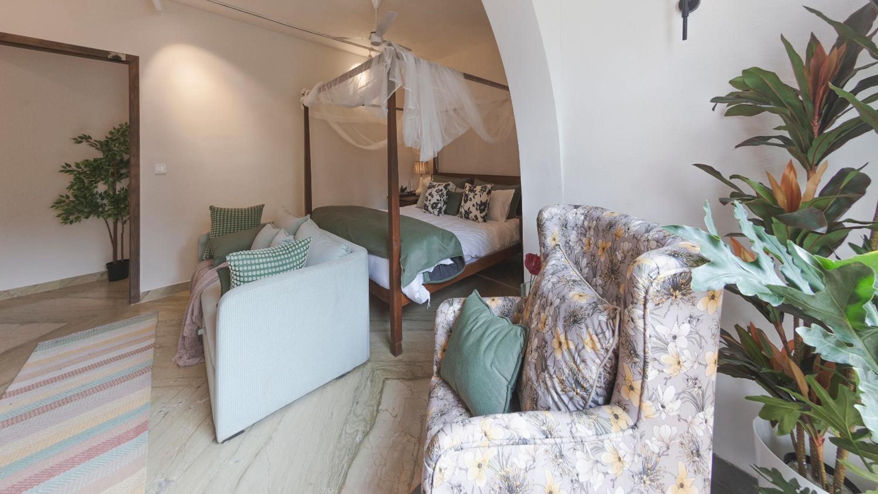 Ivory Castle Luxury 5BHK with Private pool By StayMonkey