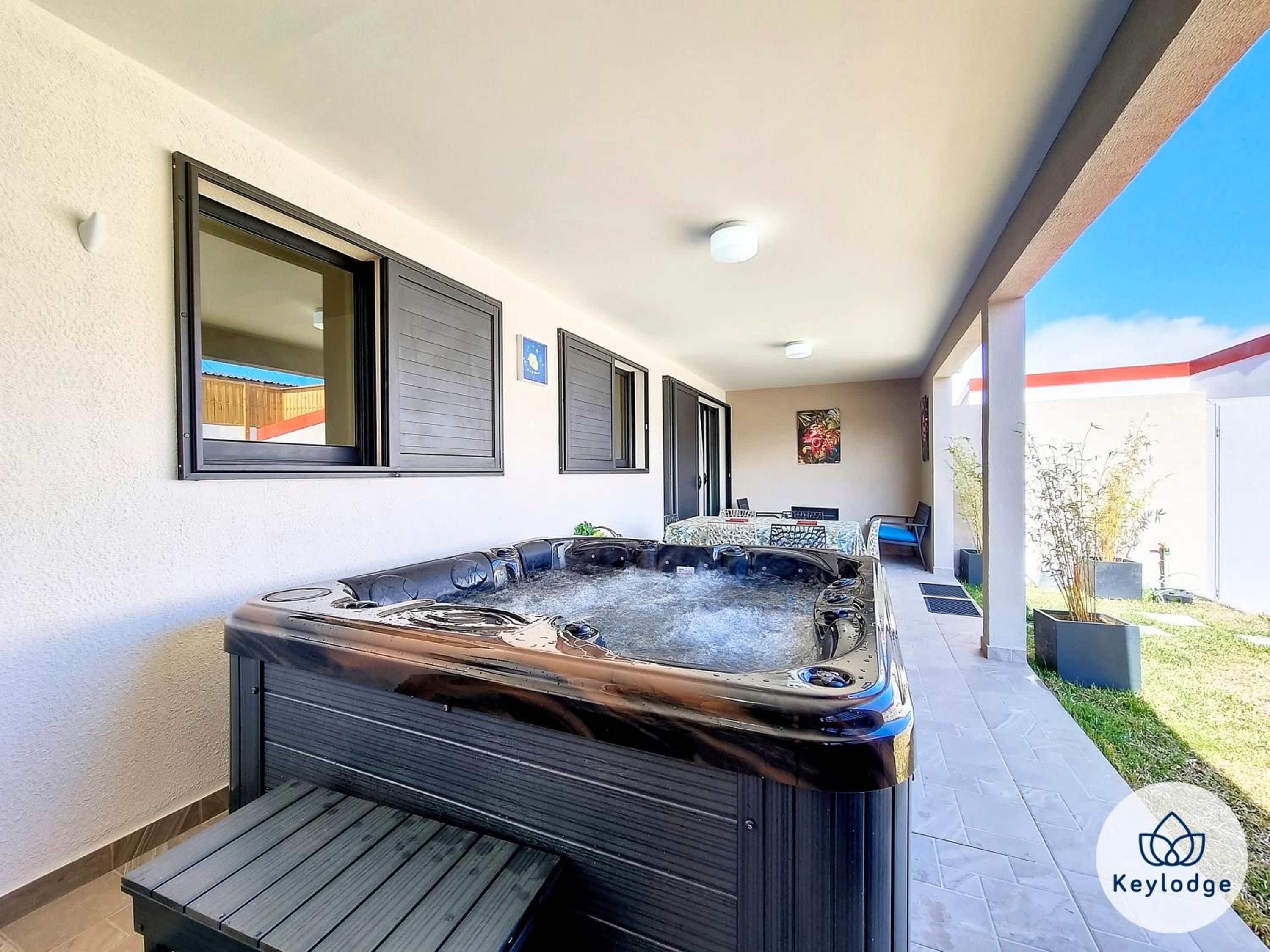 Villa Marie France - avec jacuzzi et sauna - Plaine des Cafres view 5