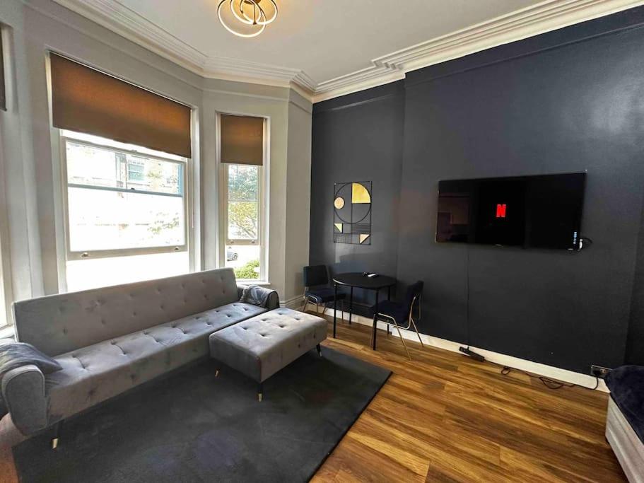 Stylish studio for 3 near Regent’s Park n3