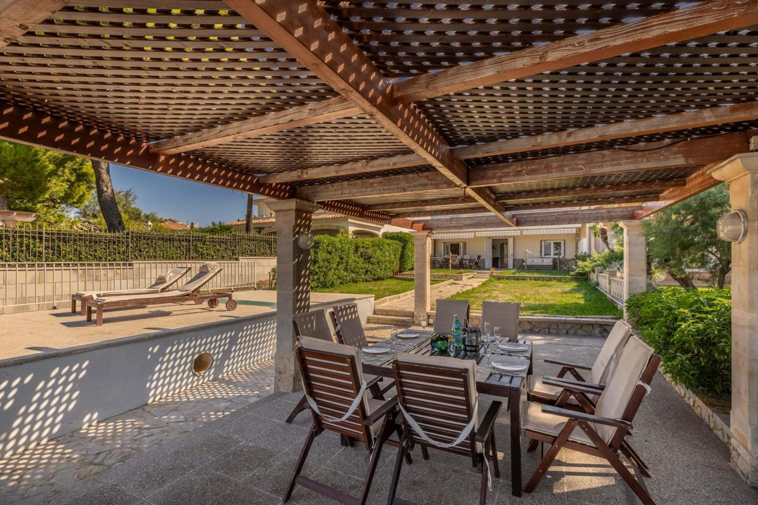Villa Me Chabot by Sealand Villas