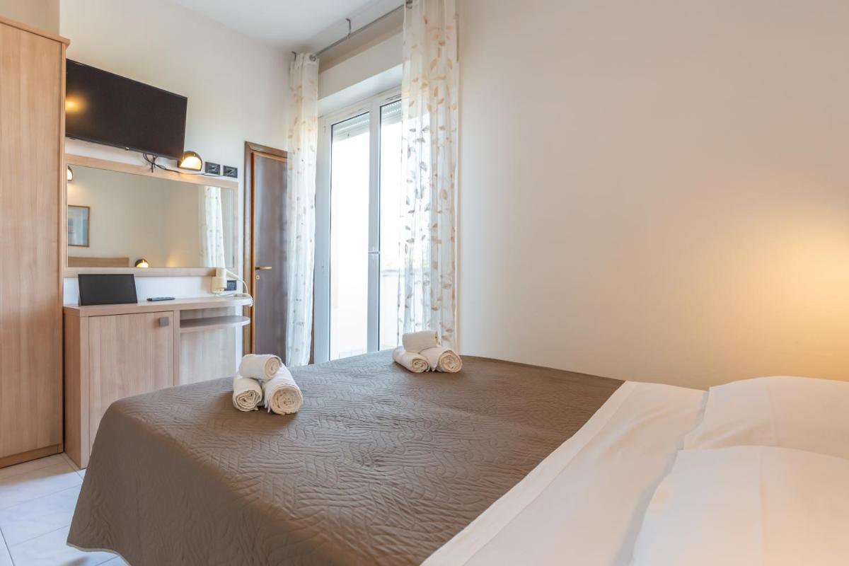 Hotel Globus view 4