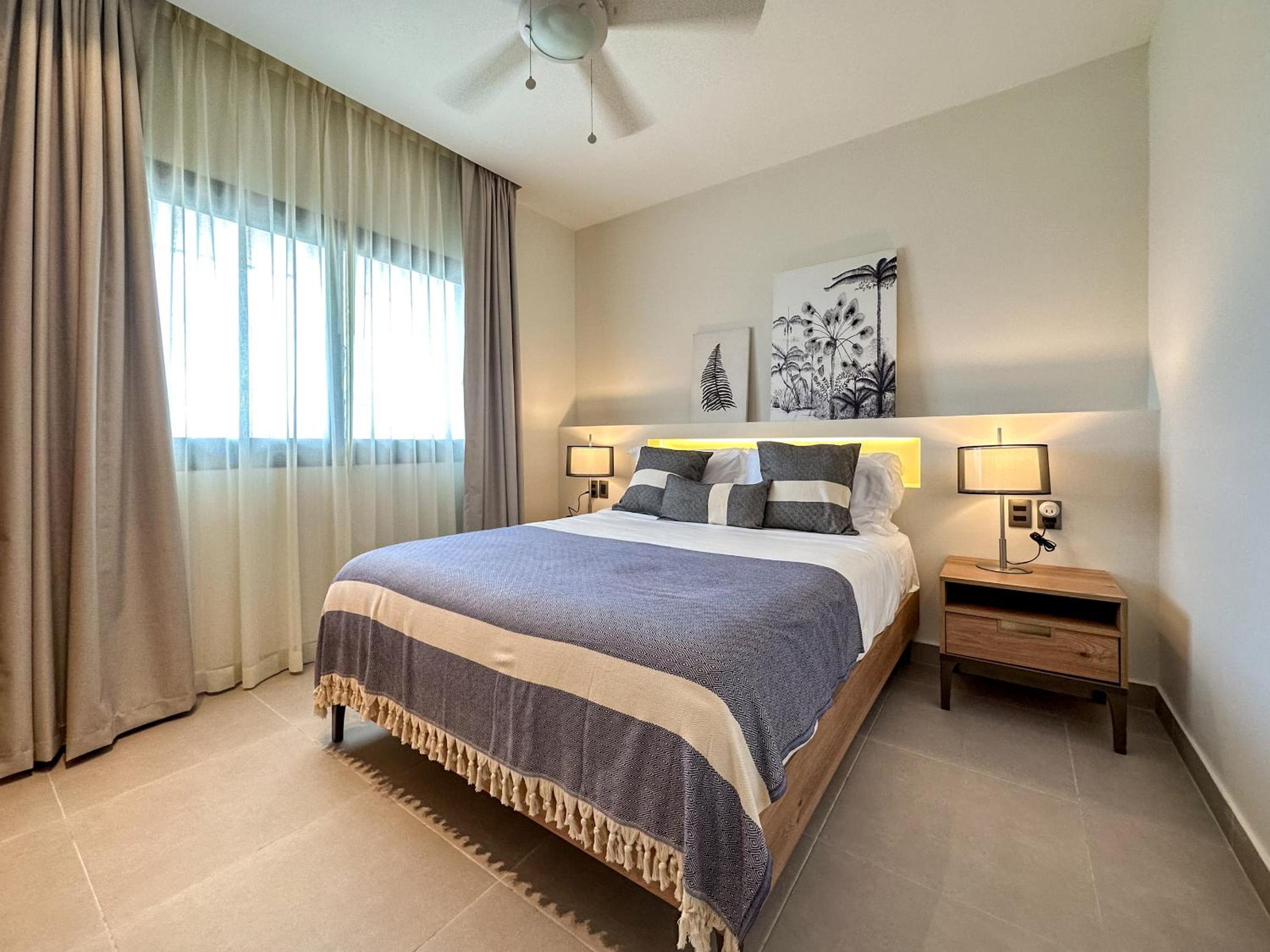 Fantastic Penthouse at Golf Course view 2
