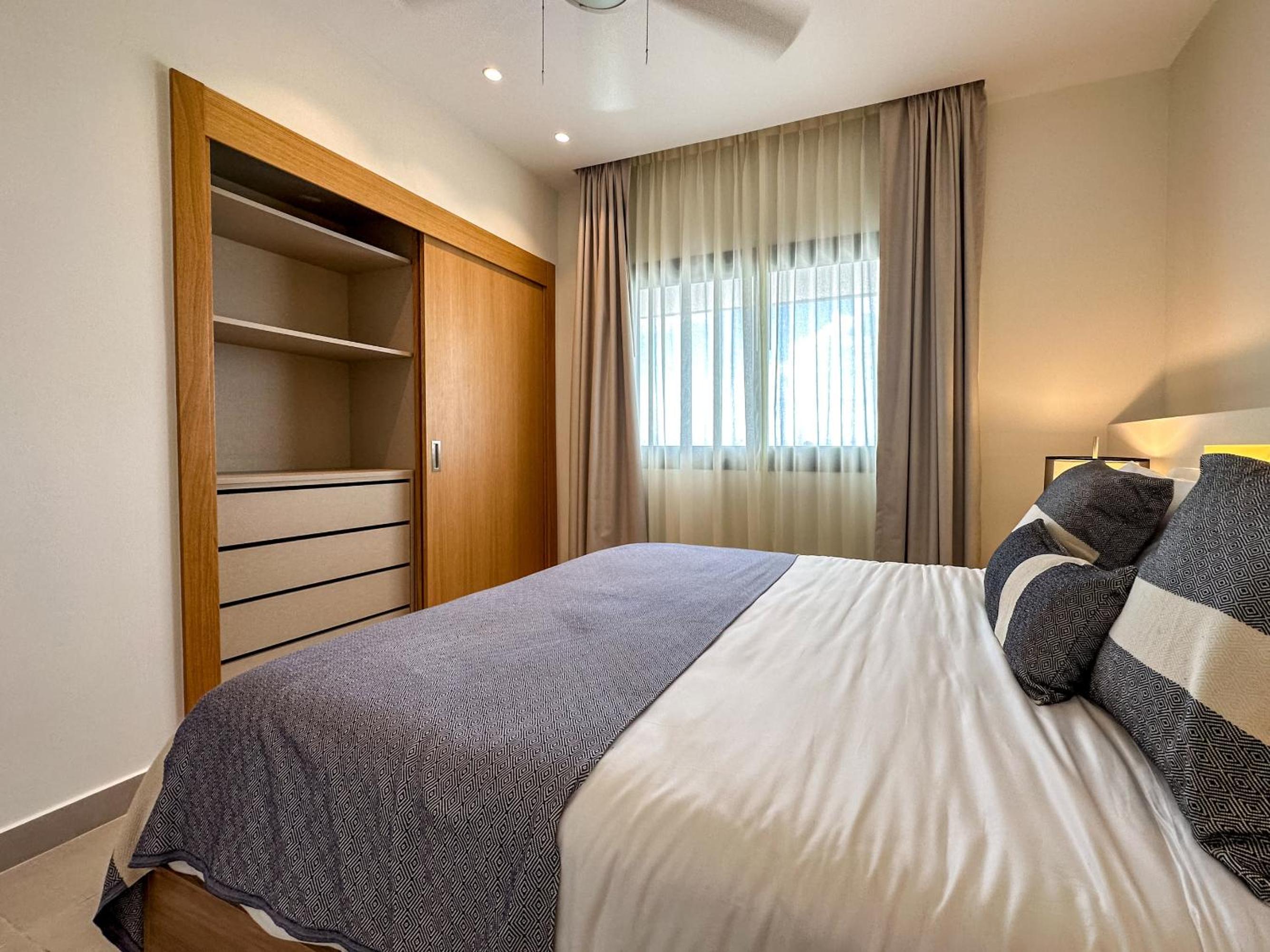 Fantastic Penthouse at Golf Course view 5