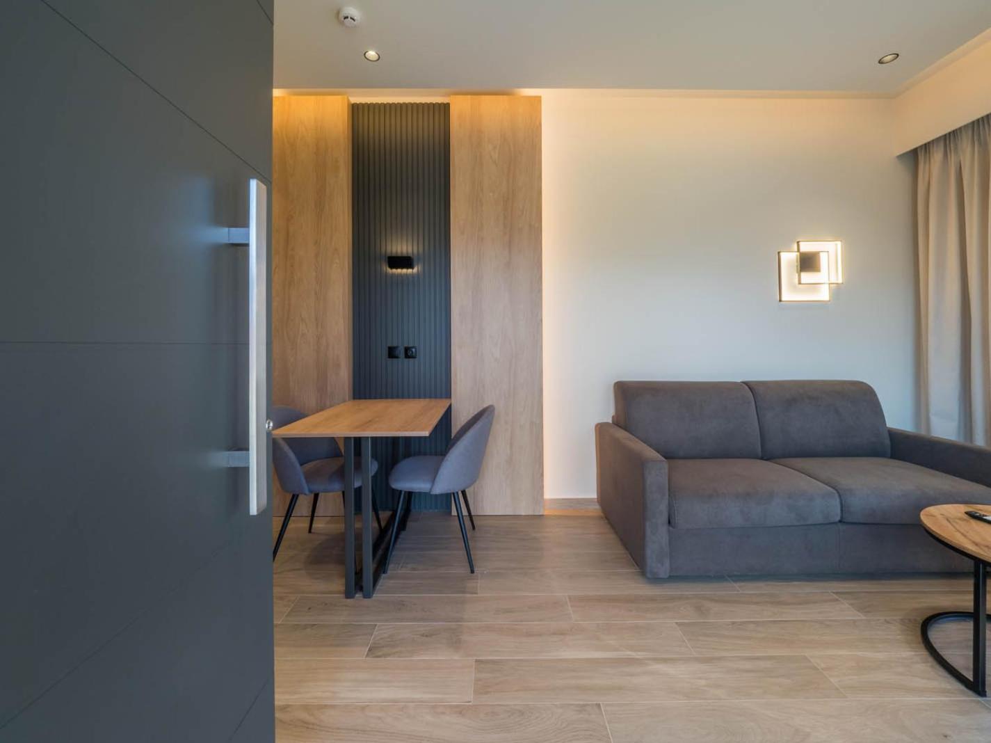 UNIQUE Suites Kalamata