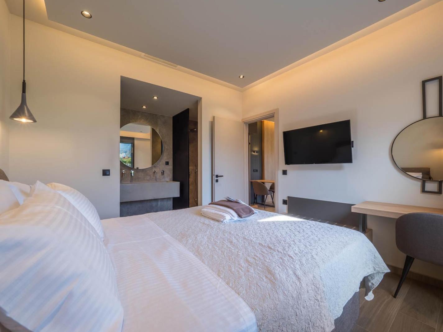 UNIQUE Suites Kalamata