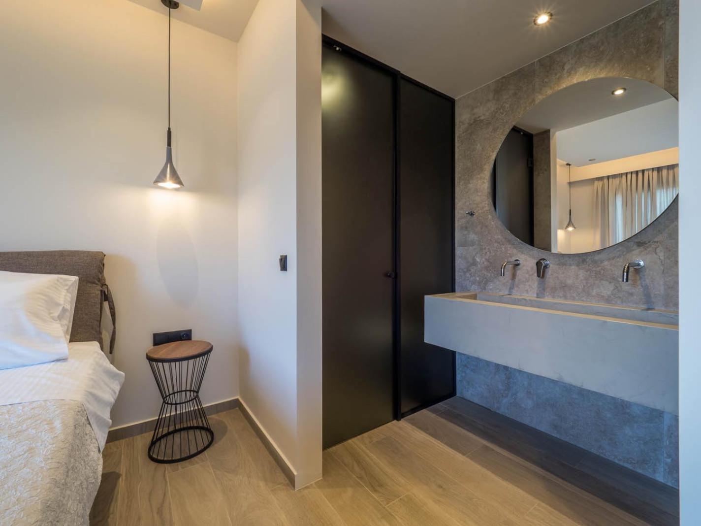 UNIQUE Suites Kalamata