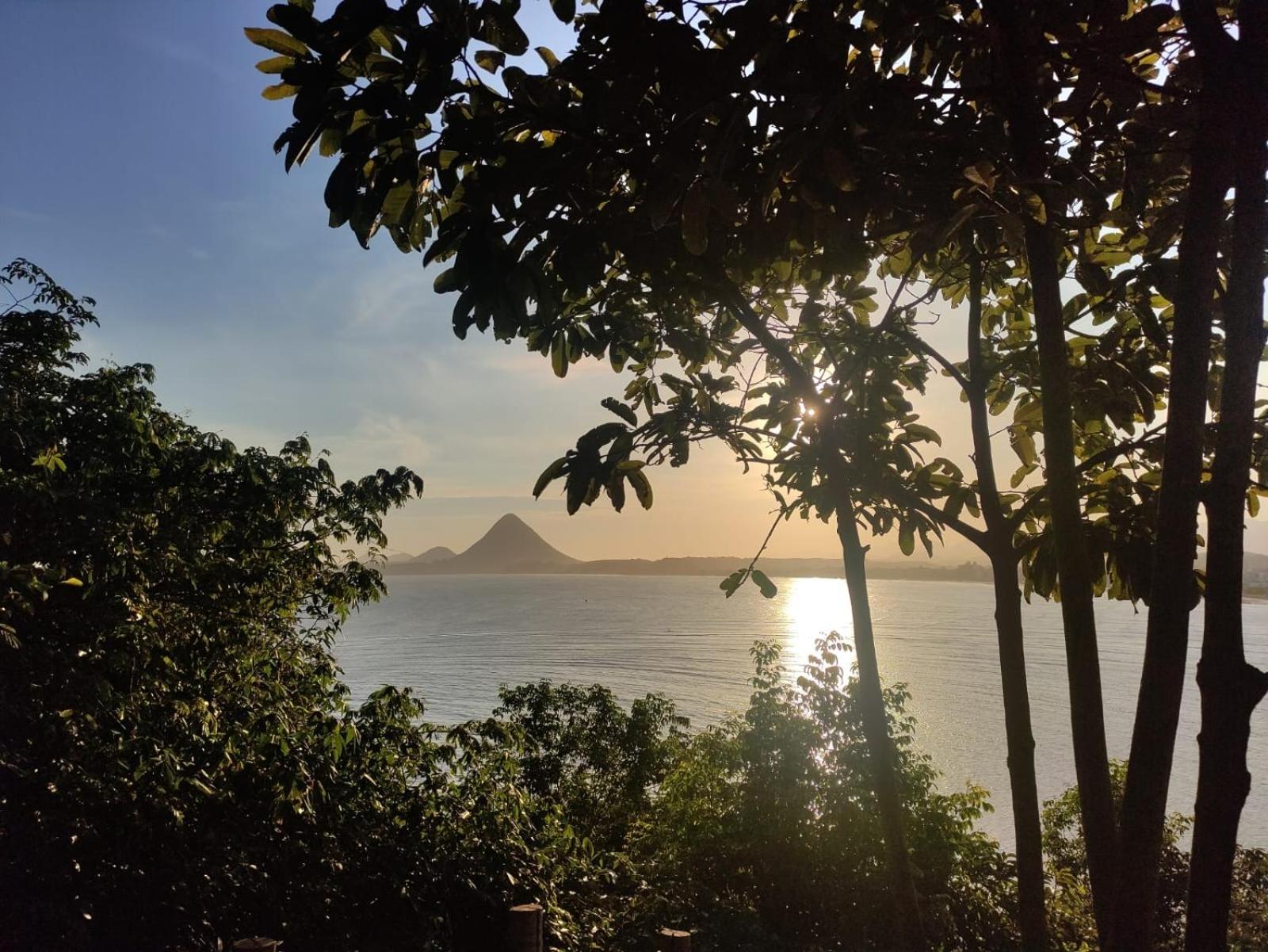 Apartamento Dois Quartos Frente para o Mar e Piscina Village das Ondas