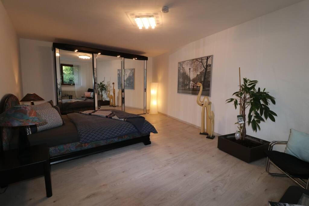 Schöne EinliegerWhg (74m²) in Villa mit Traumlage