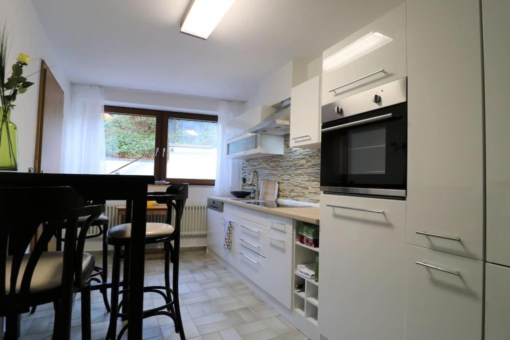 Schöne EinliegerWhg (74m²) in Villa mit Traumlage