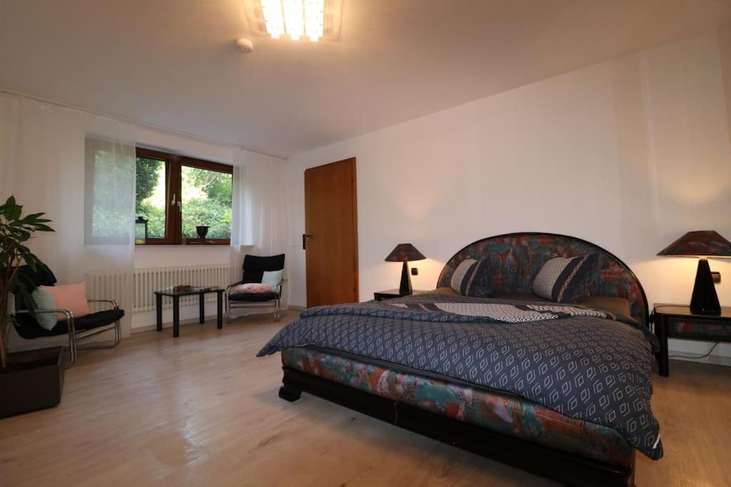 Schöne EinliegerWhg (74m²) in Villa mit Traumlage