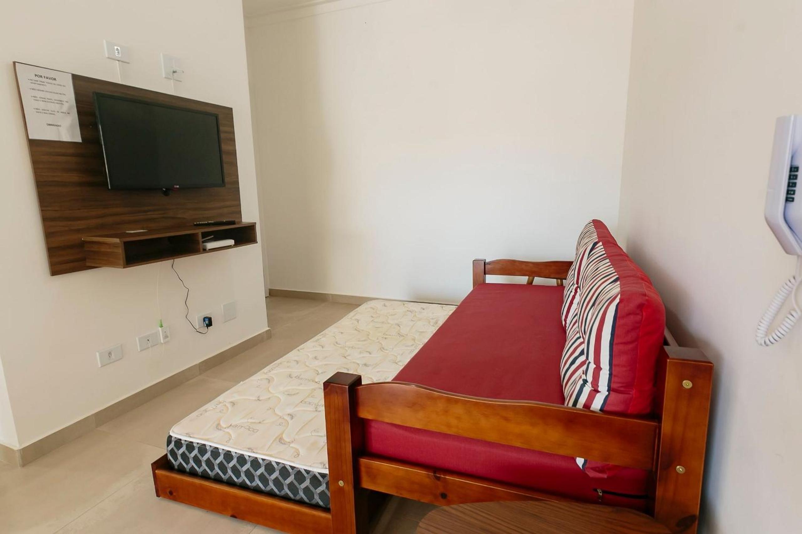 RJI - Apartamentos próximos da praia de Itaguá