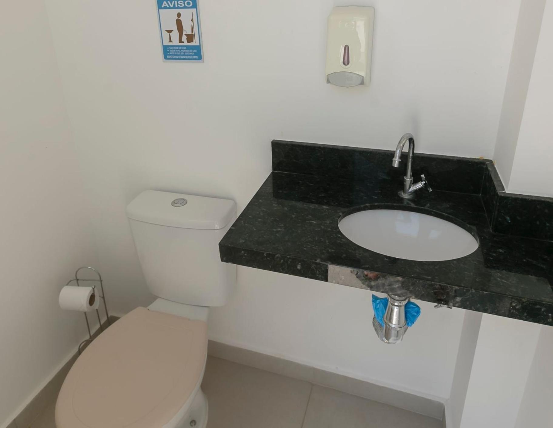 RJI - Apartamentos próximos da praia de Itaguá