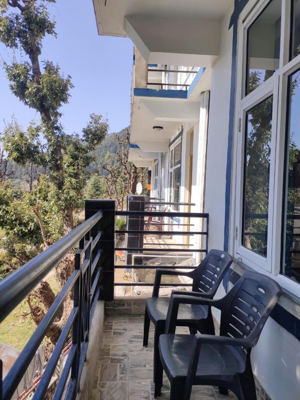 Oasis Guest House Bhagsu D'shala