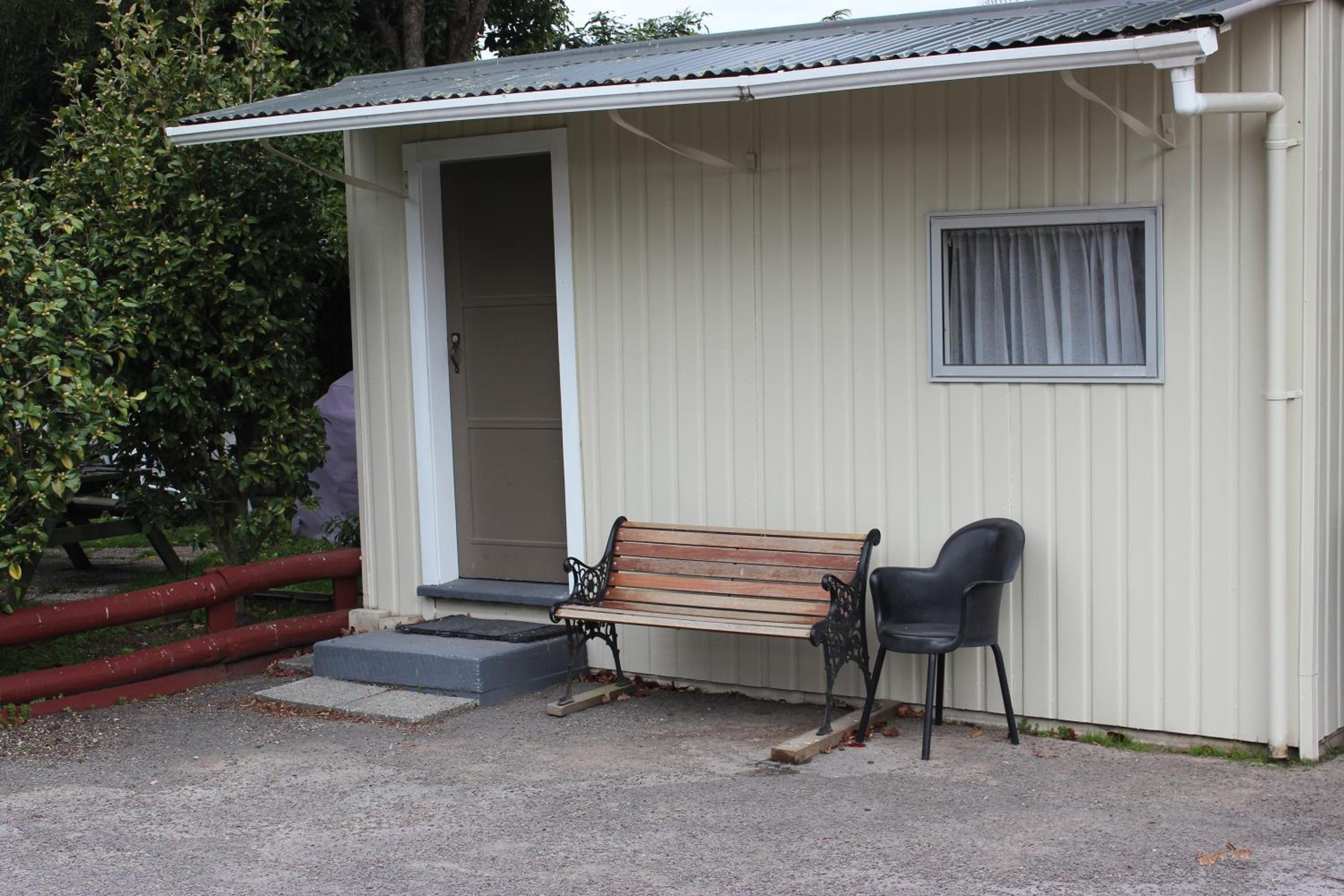 Camellia Court Family Motel