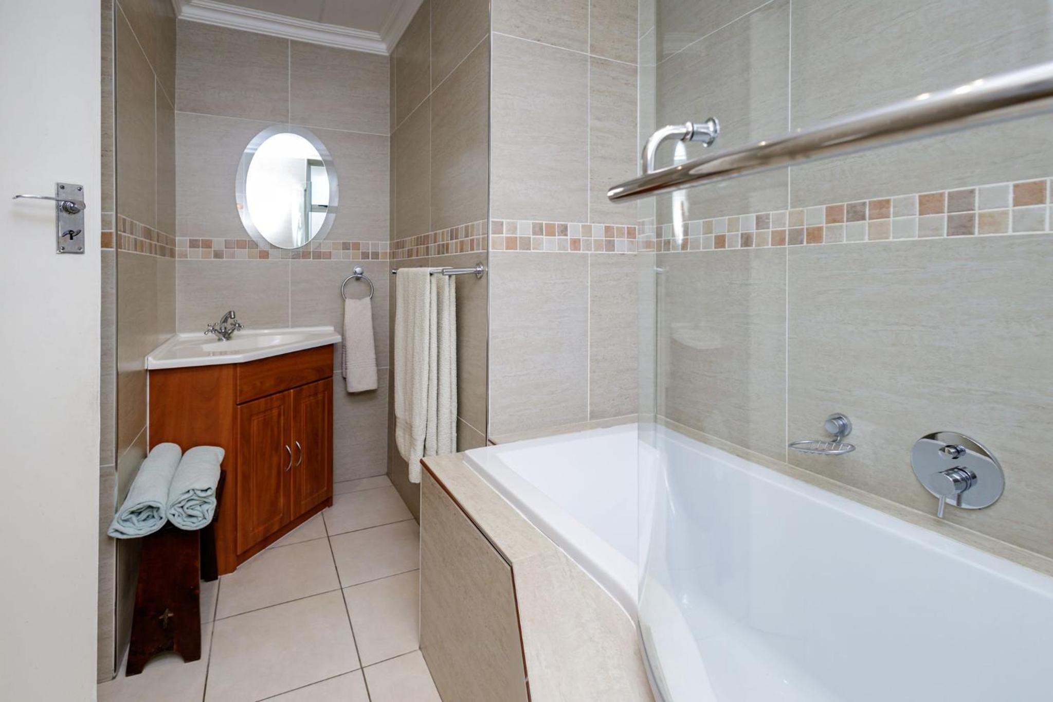 Johannesburg Vacations - Owls Loft Guesthouse - Property Image 36