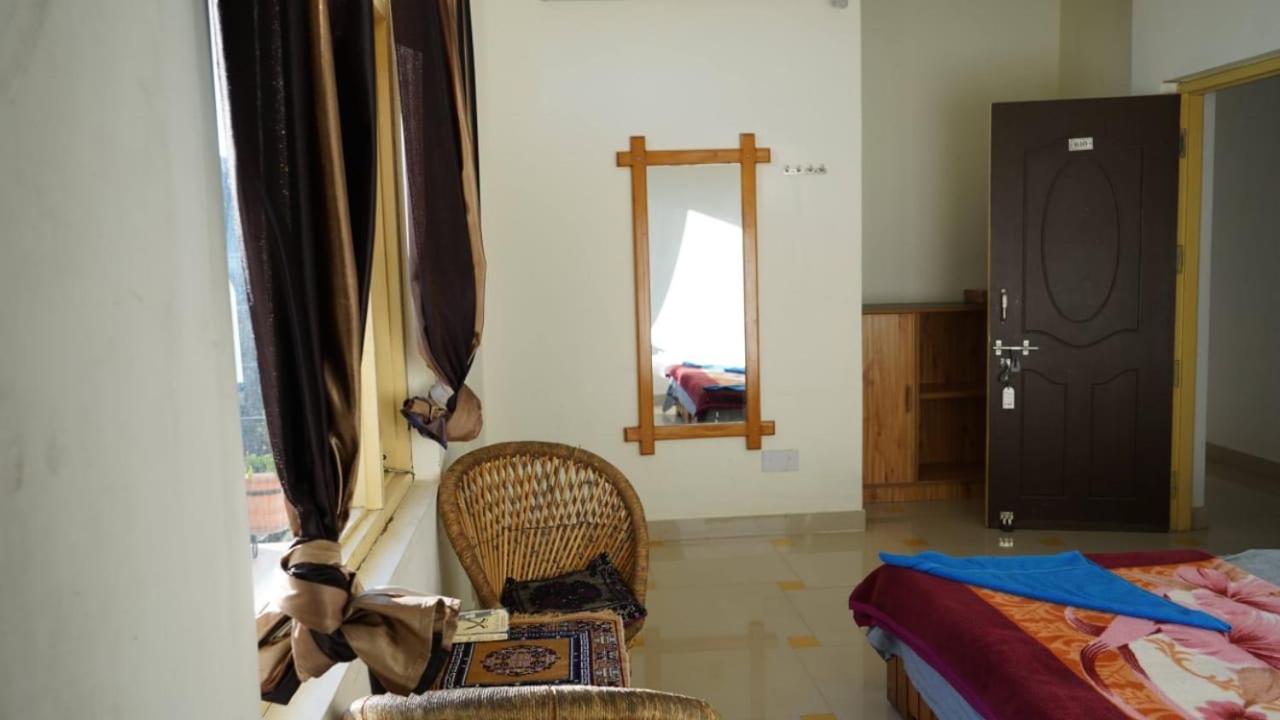 Oasis Guest House Bhagsu D'shala