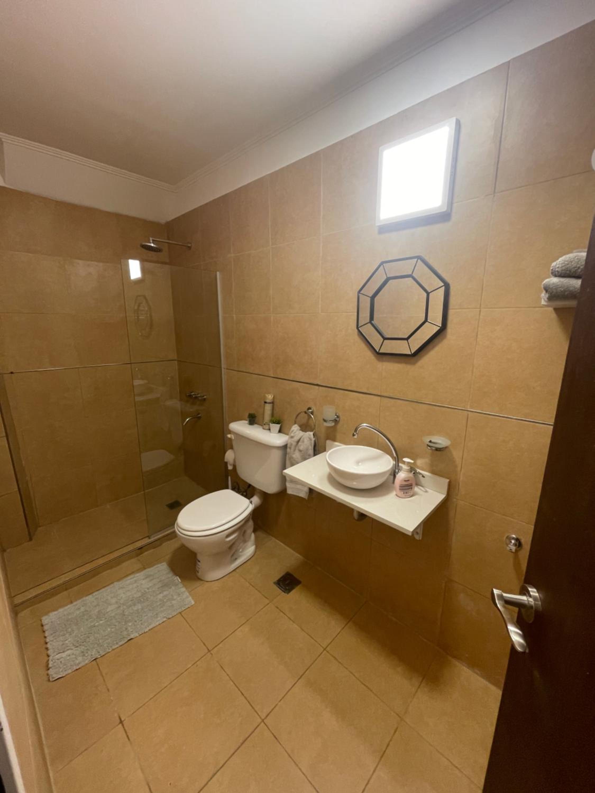 Departamento equipado en Vicente López para 3 personas Ideal River Plate ,Tecnópolis ,100 metros del tren