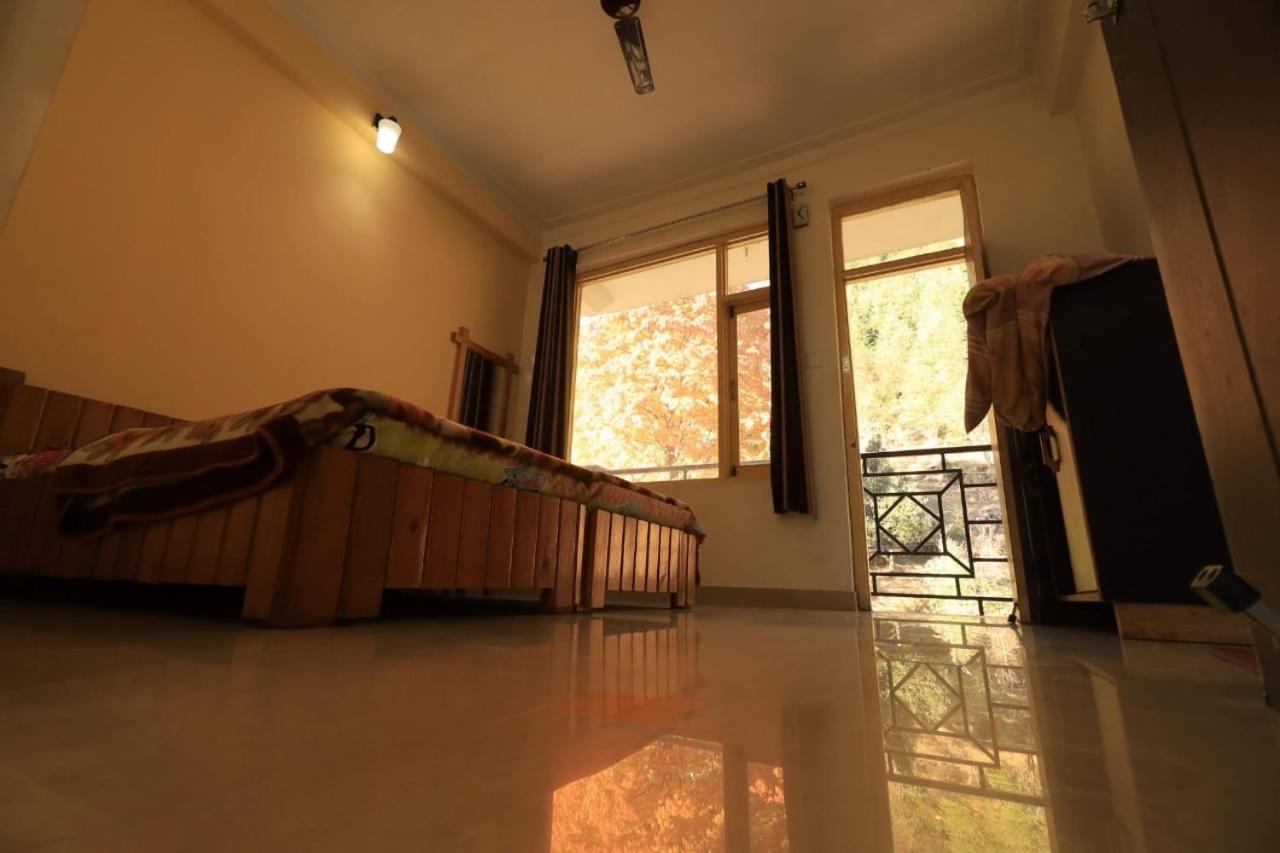 Oasis Guest House Bhagsu D'shala