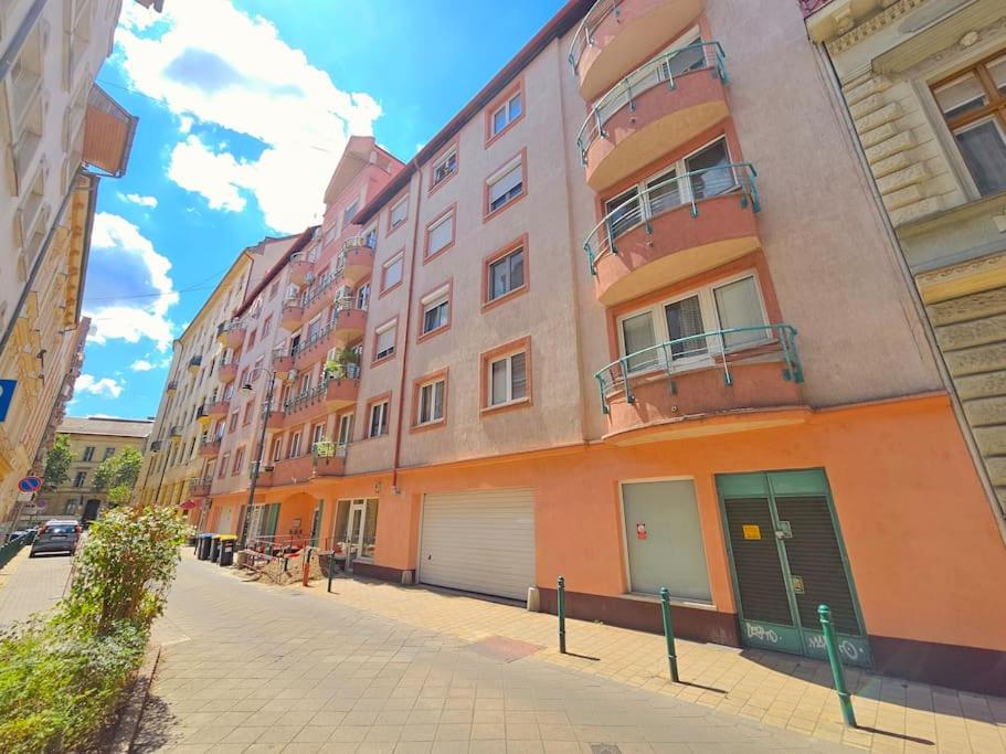 Berzenczey apartment