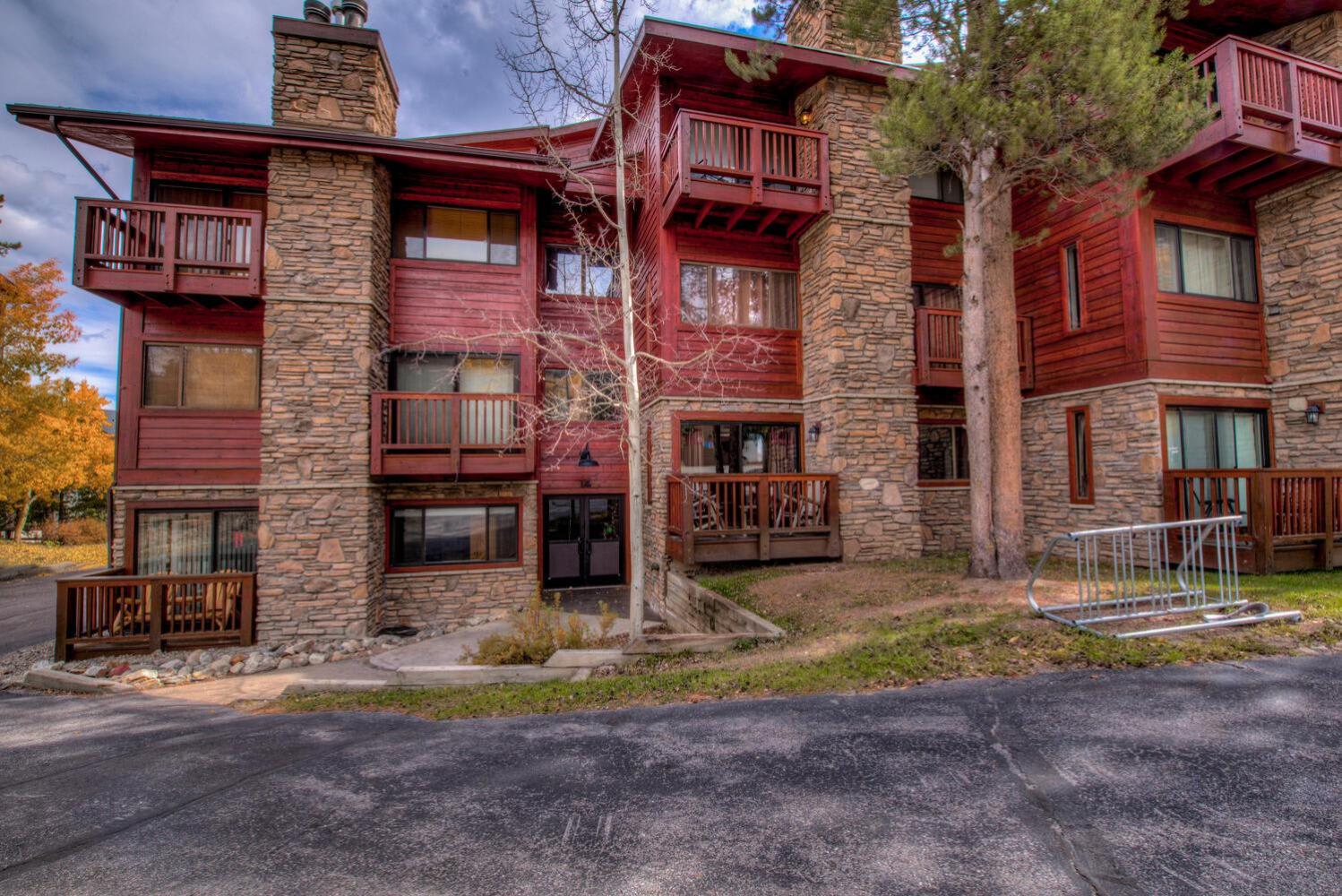 Hotel 3bd Ski-in Top Floor &Walk to Main Street - Image 1