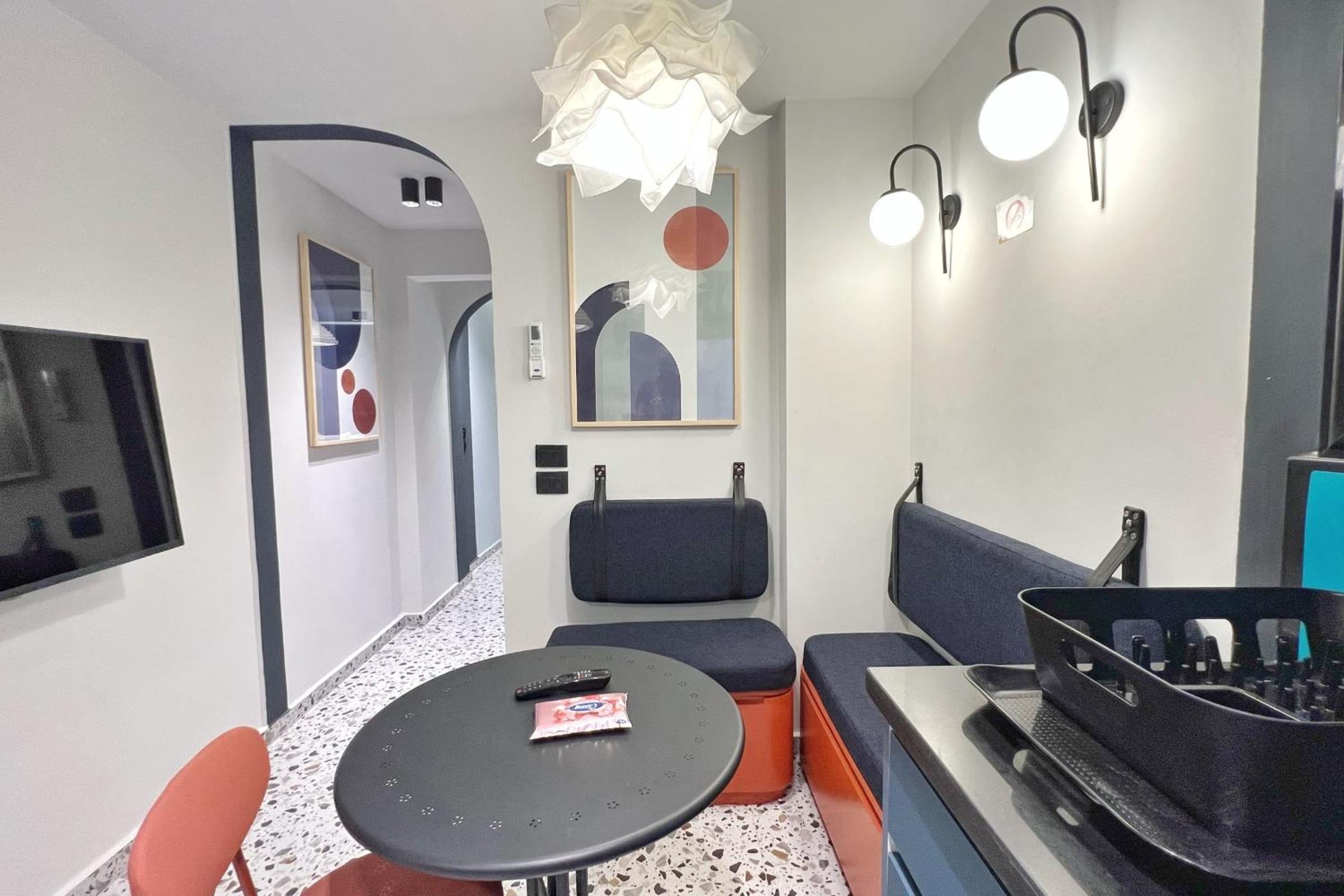 The 1 BDR Cobalt Cube 5 min to CAI Airport