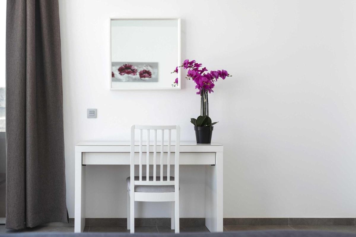 Villa Berniente - Modern 3 Bedroom Villa - Great Sea Views - Perfect for Families view 5