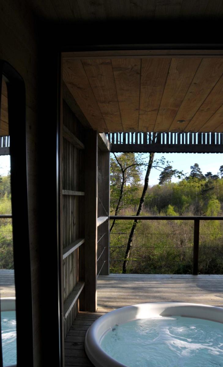 Loire Valley Lodges - Hotel 42