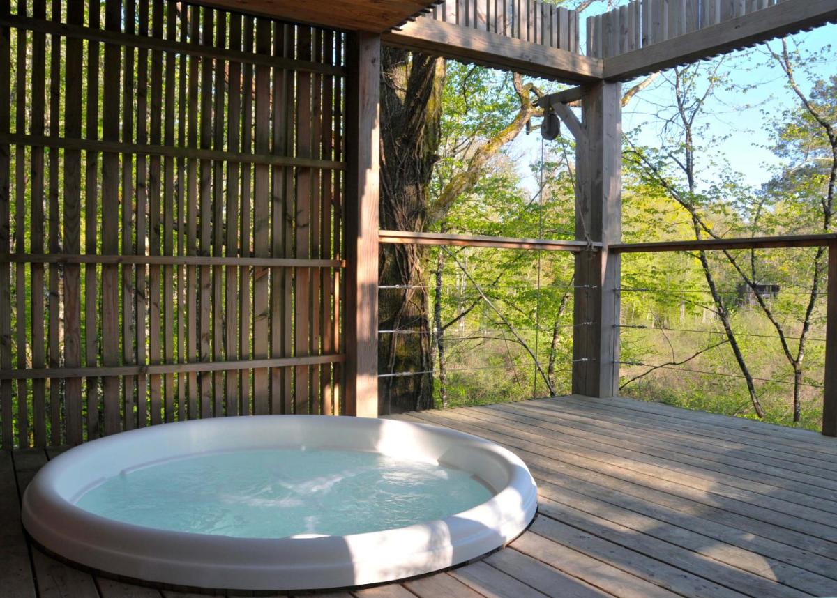 Loire Valley Lodges - Hotel 43