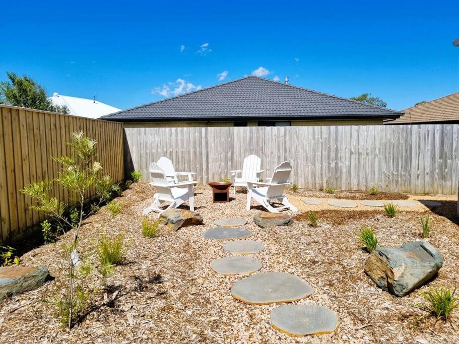 Family Entertainer - Linen Included