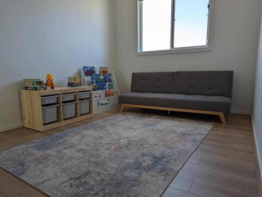 Family Entertainer - Linen Included
