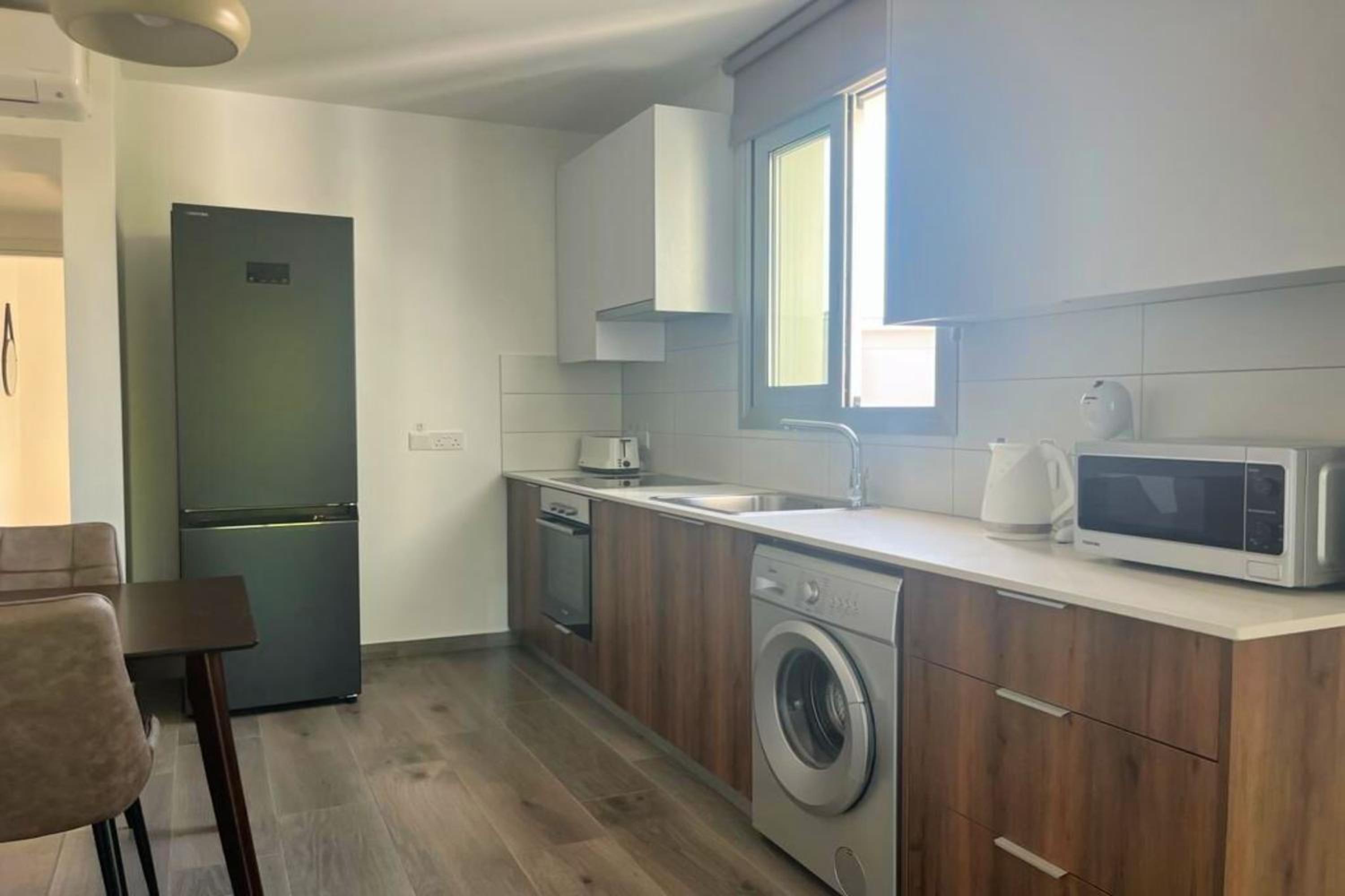 Phaedrus Living Coral Suites Aura